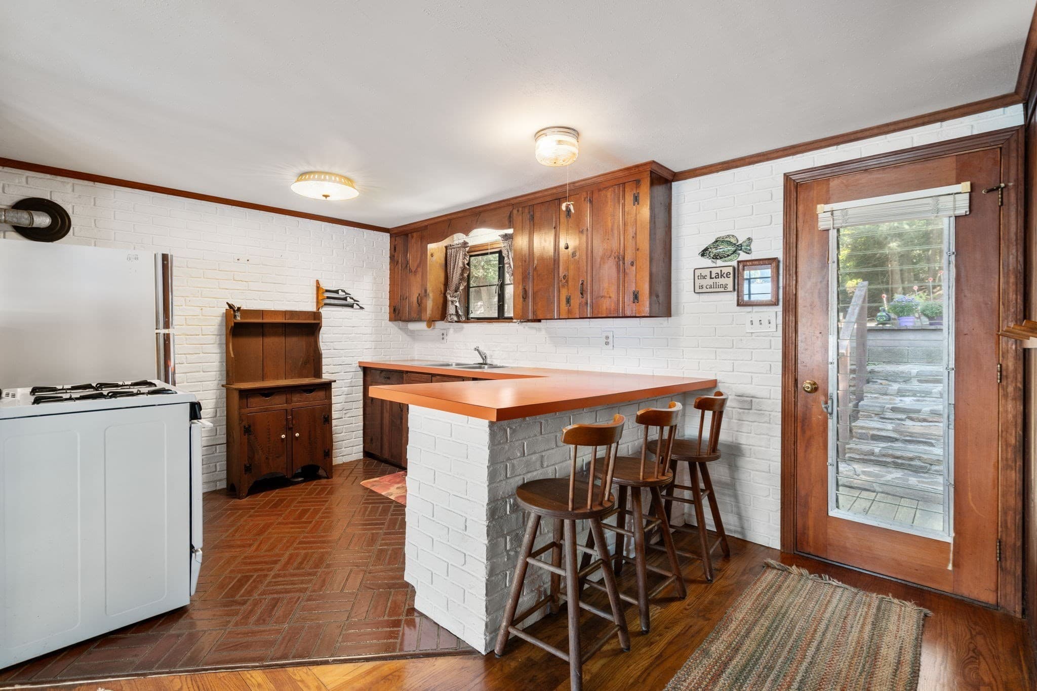 Single Family Residence at 26 Barry Dr., Holland MA 01521, Holland, photo 11 of 32