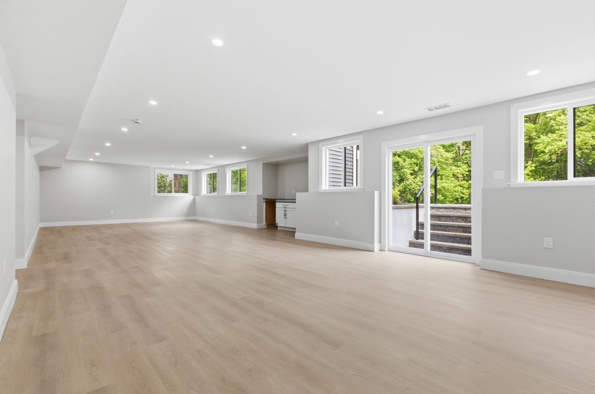 Single Family Residence at 174 Winn St, Burlington MA 01803, Burlington, photo 36 of 42