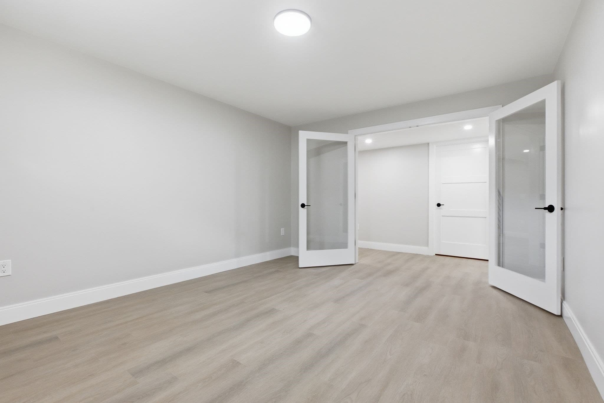 Single Family Residence at 174 Winn St, Burlington MA 01803, Burlington, photo 34 of 42