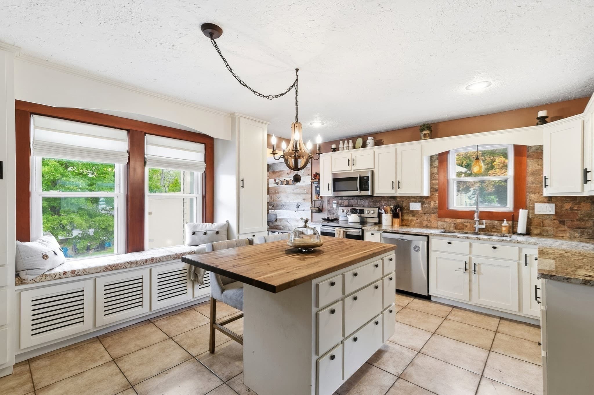 Single Family Residence at 18 Vine, Milford MA 01757, Milford, photo 10 of 41