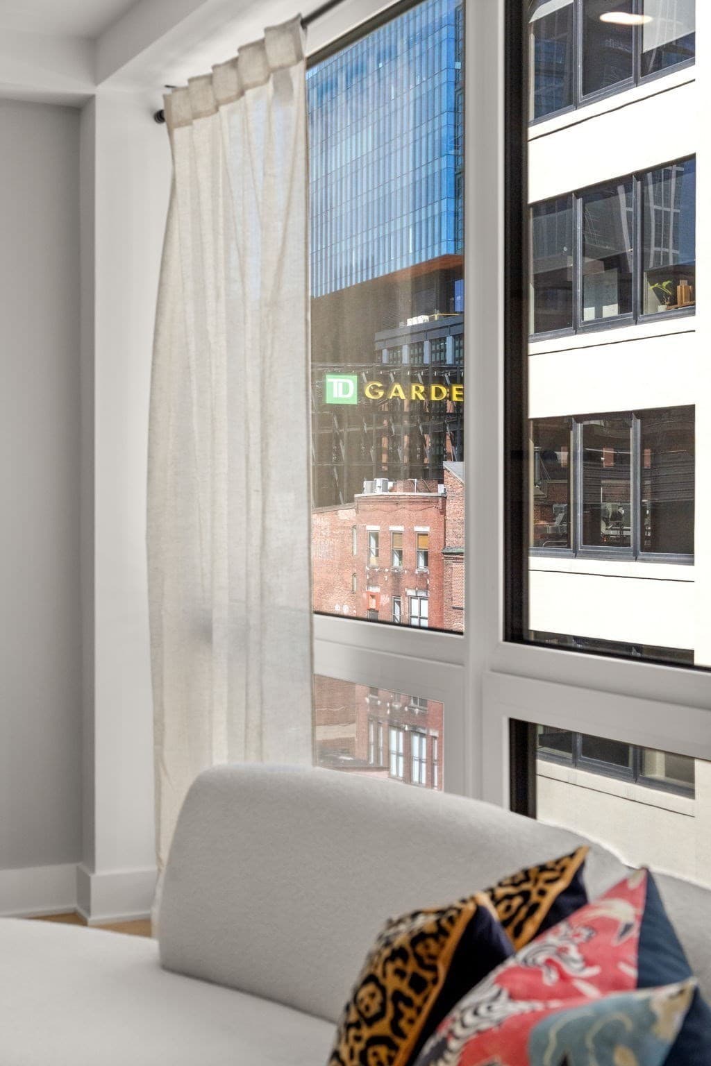 Condominium at 230 Friend Street # 4, Boston MA 02114, photo 6 of 31