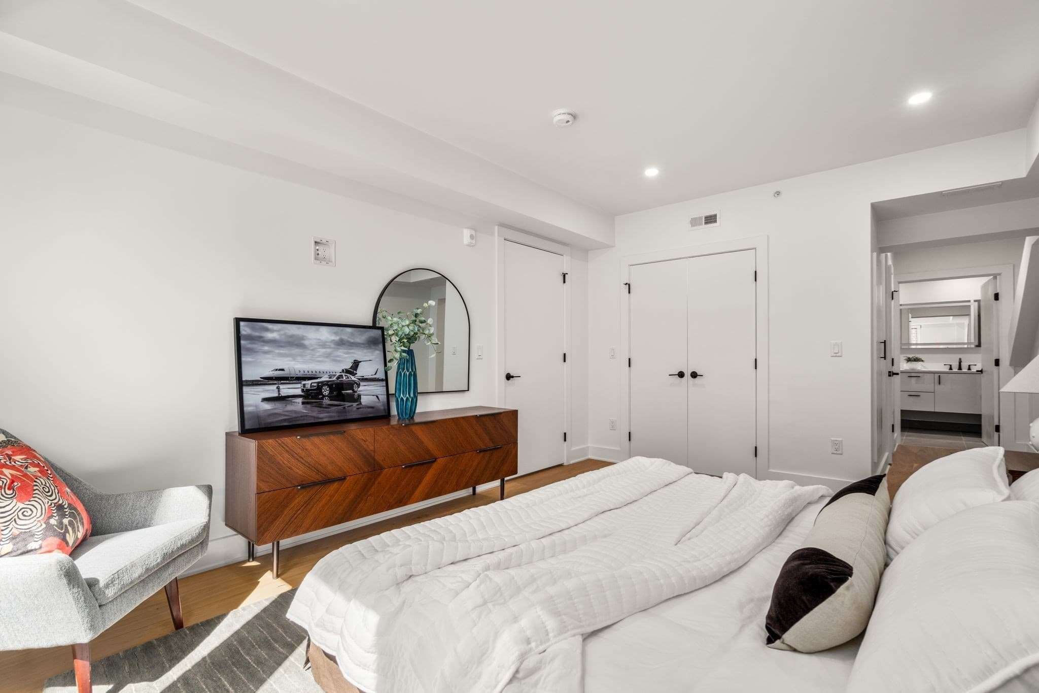 Condominium at 230 Friend Street # 4, Boston MA 02114, photo 16 of 31