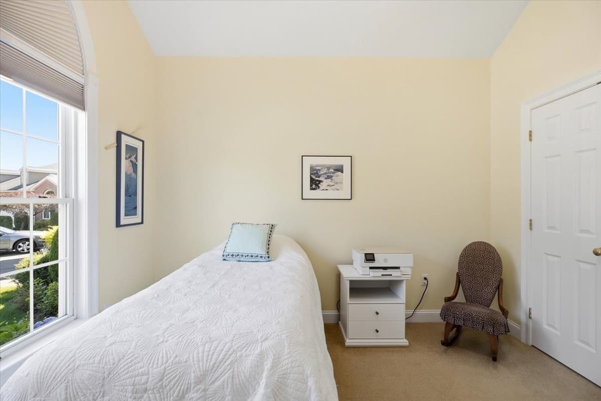 Condominium at 12 Wynnfield Cir # 12, Southwick MA 01077, Southwick, photo 6 of 42