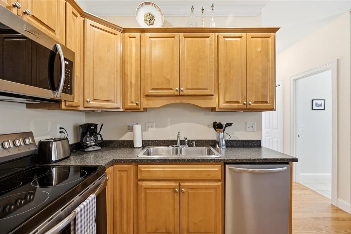 Condominium at 12 Wynnfield Cir # 12, Southwick MA 01077, Southwick, photo 17 of 42