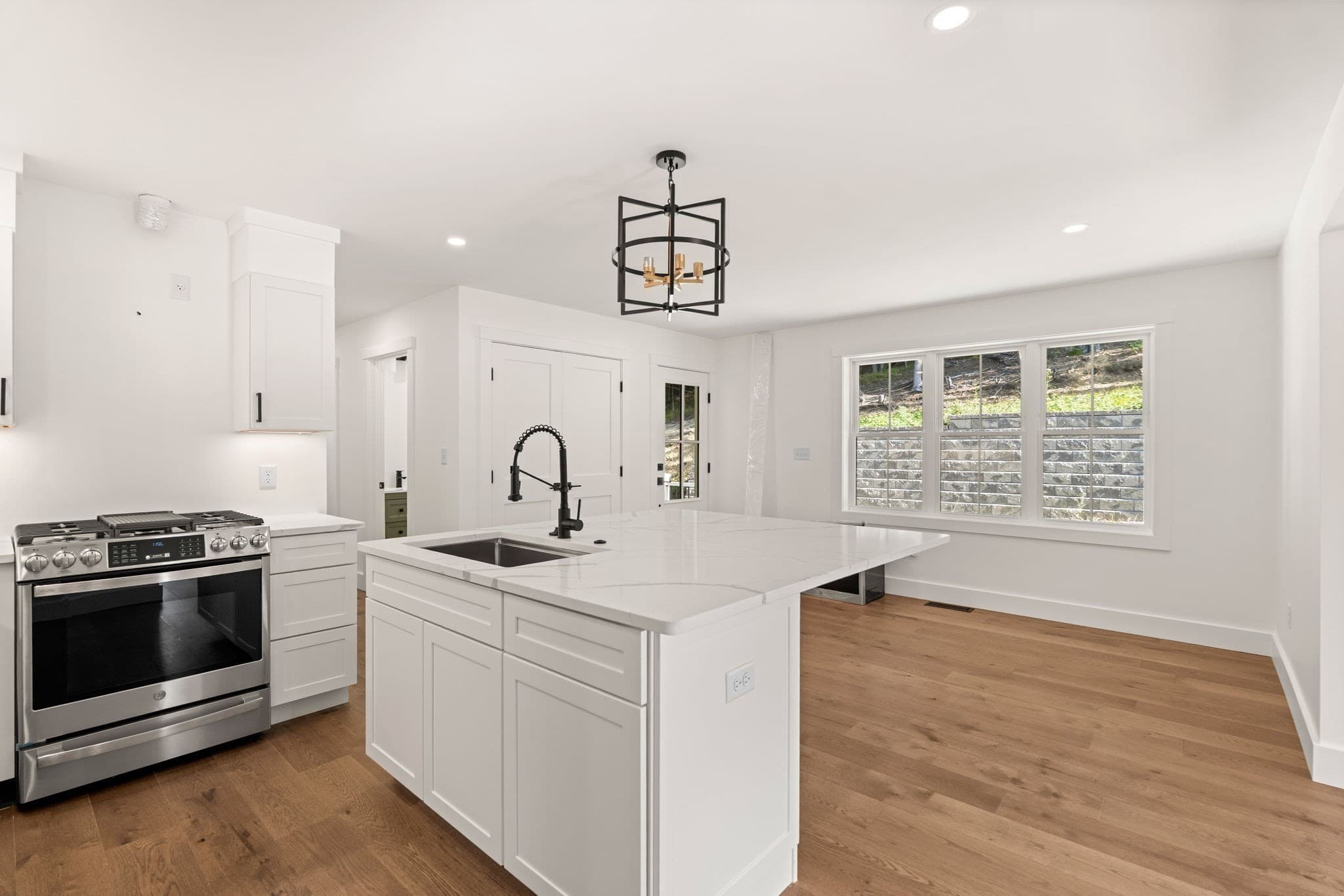 Single Family Residence at 30 Belvidere Road, Haverhill MA 01830, Haverhill, photo 5 of 20