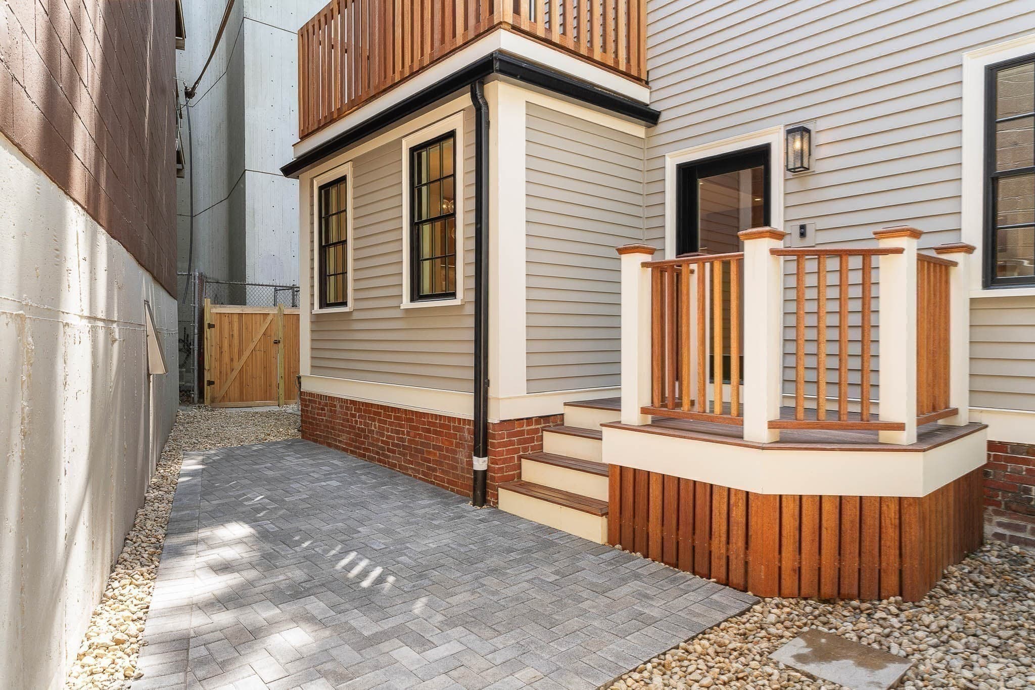 Condominium at 9B Mt. Auburn Street # B, Cambridge MA 02138, Cambridge, photo 12 of 33