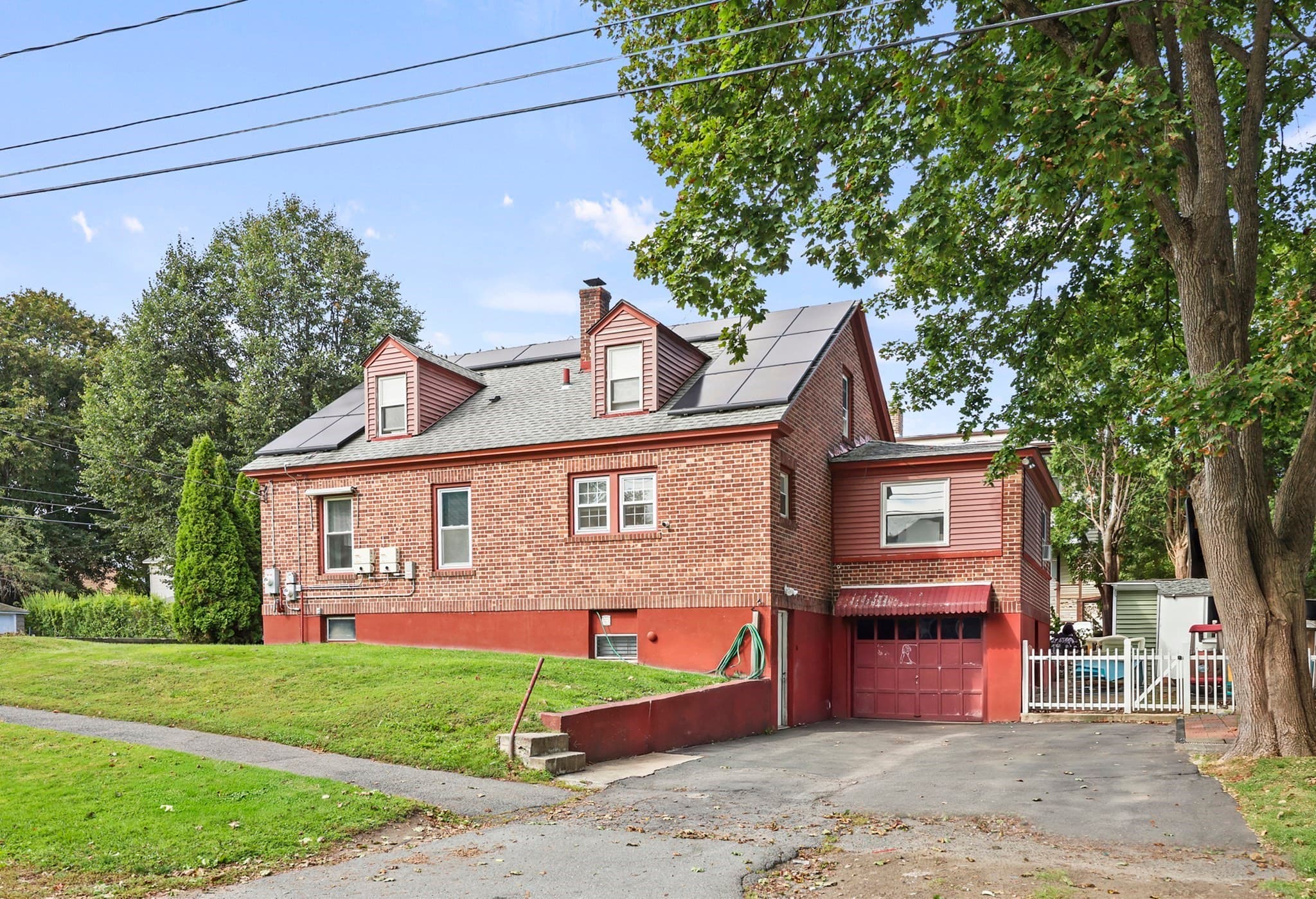 Single Family Residence at 45 Stoddard Ave, Pittsfield MA 01201, Pittsfield, photo 5 of 34