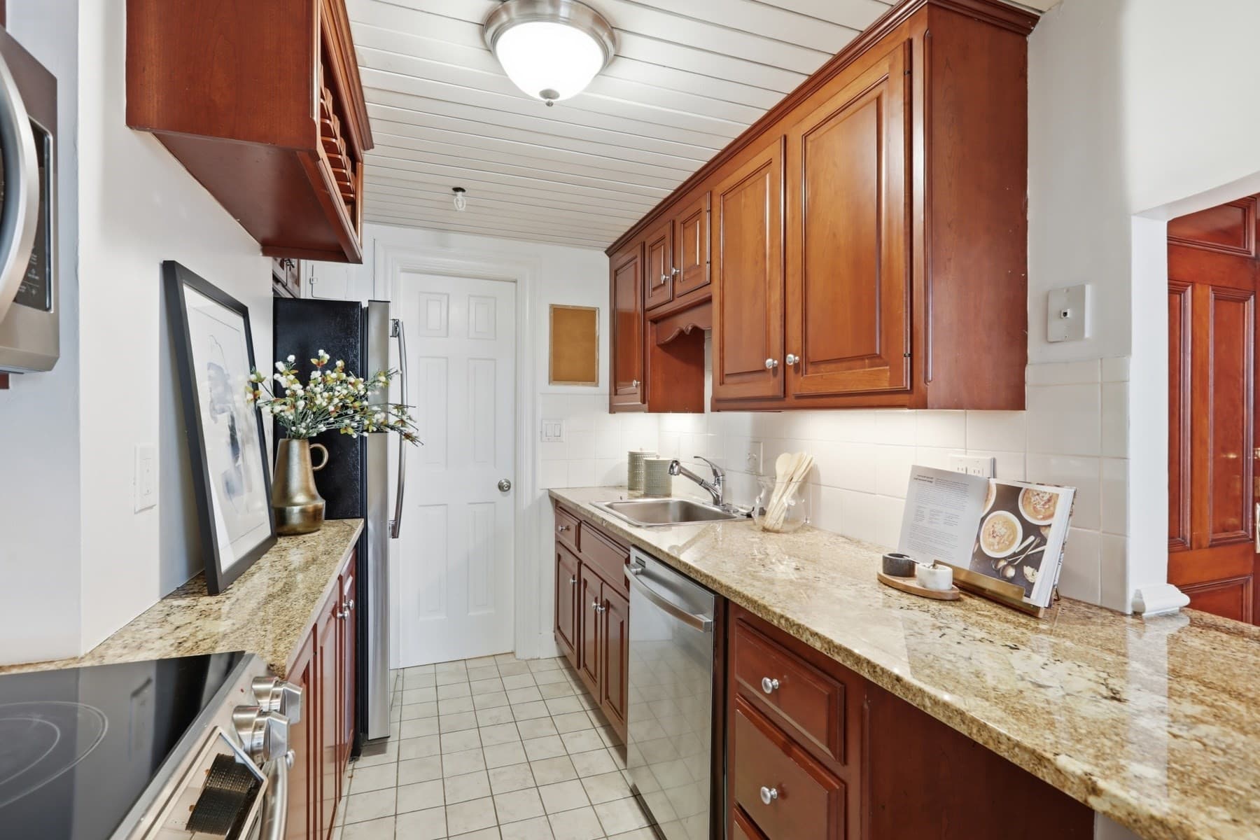 Condominium at 258 Marlborough St # 2R, Boston MA 02116, photo 12 of 19