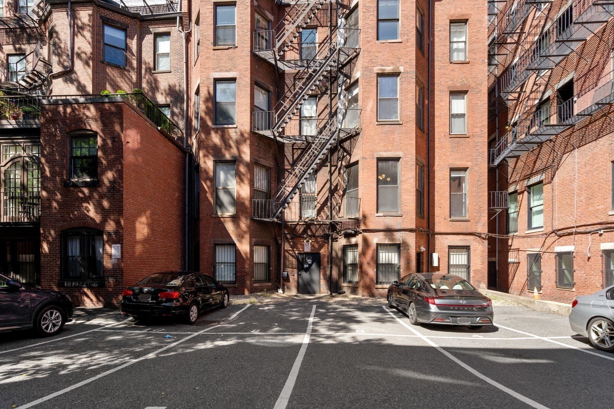 Condominium at 280 Commonwealth Ave # 102, Boston MA 02116, photo 20 of 24