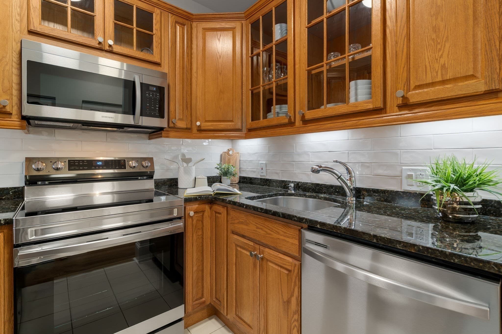 Condominium at 280 Commonwealth Ave # 102, Boston MA 02116, photo 8 of 24