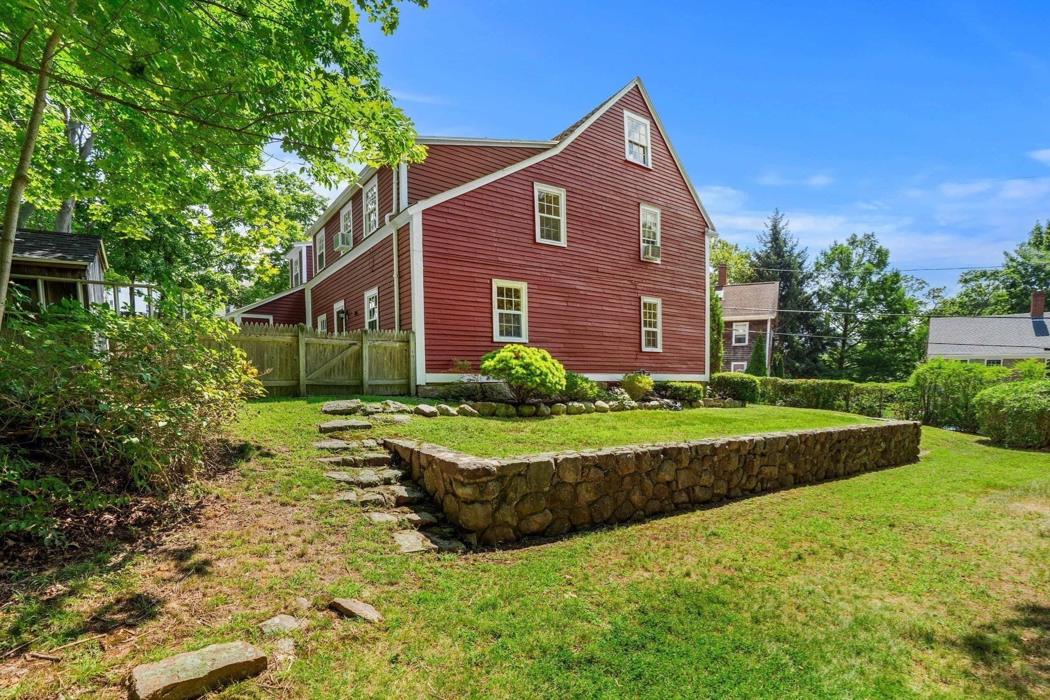Single Family Residence at 25 Bennett St, Manchester MA 01944, Manchester, photo 23 of 26