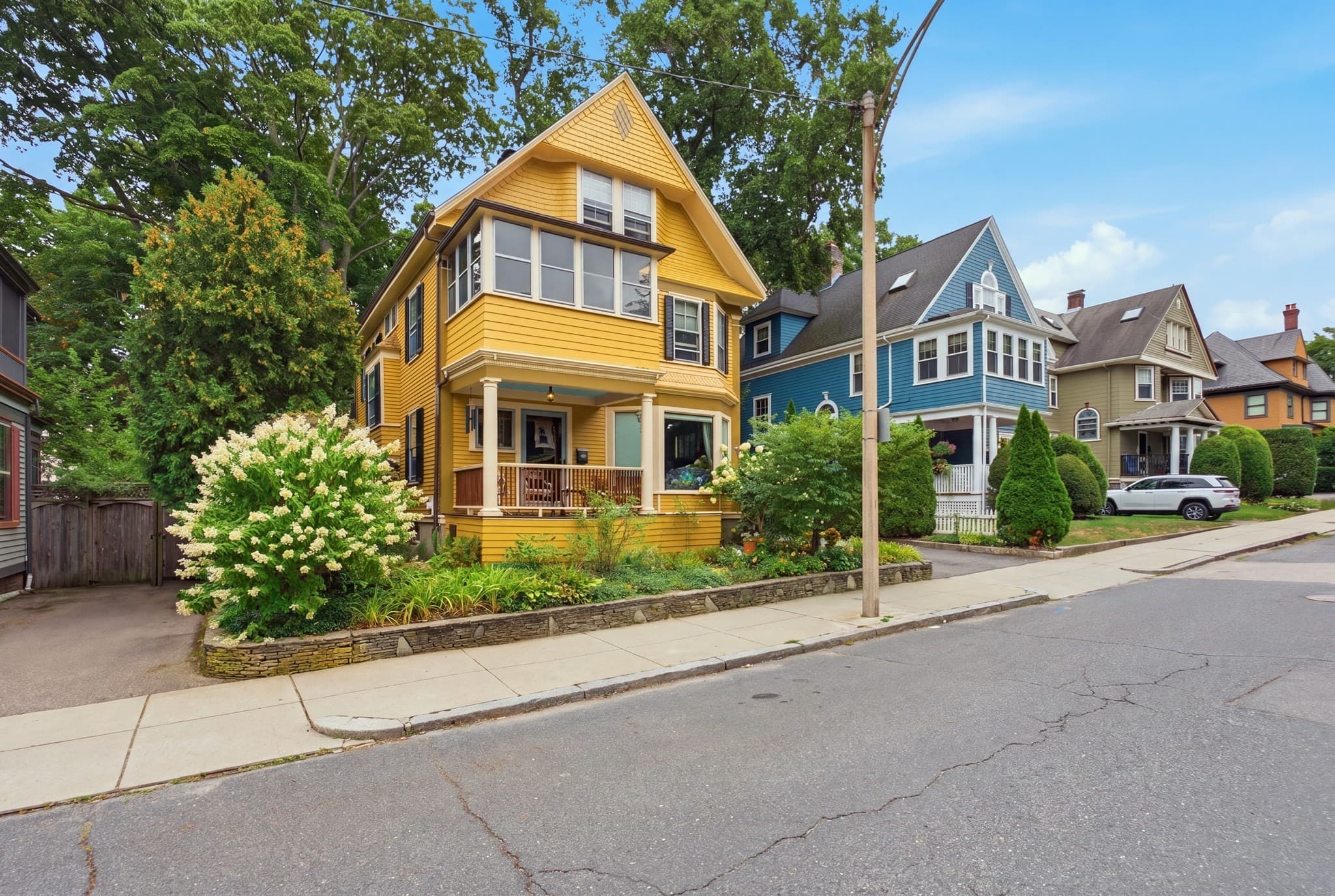 6 Menlo St, Boston MA 02135