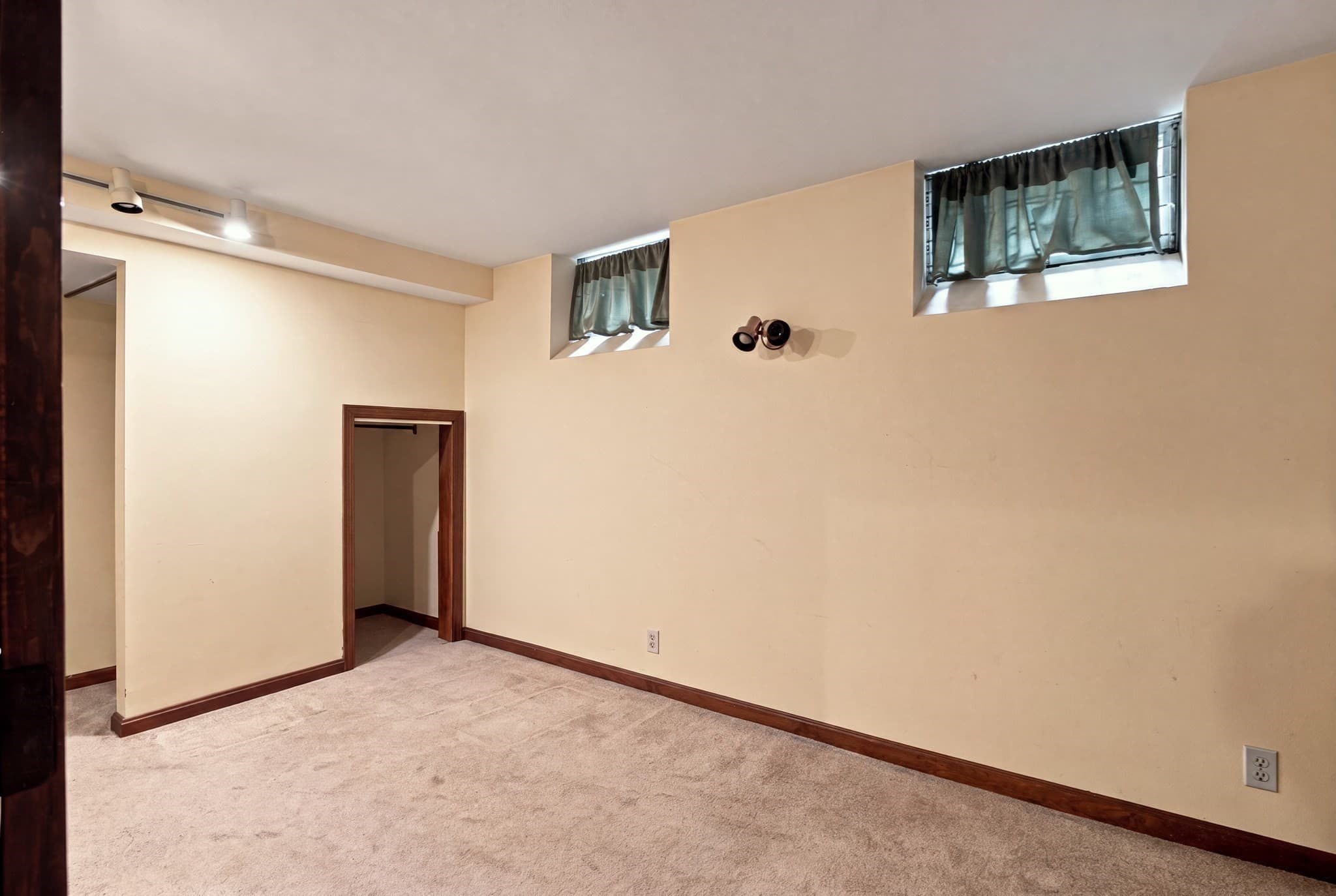 Single Family Residence at 6 Menlo St, Boston MA 02135, photo 39 of 42