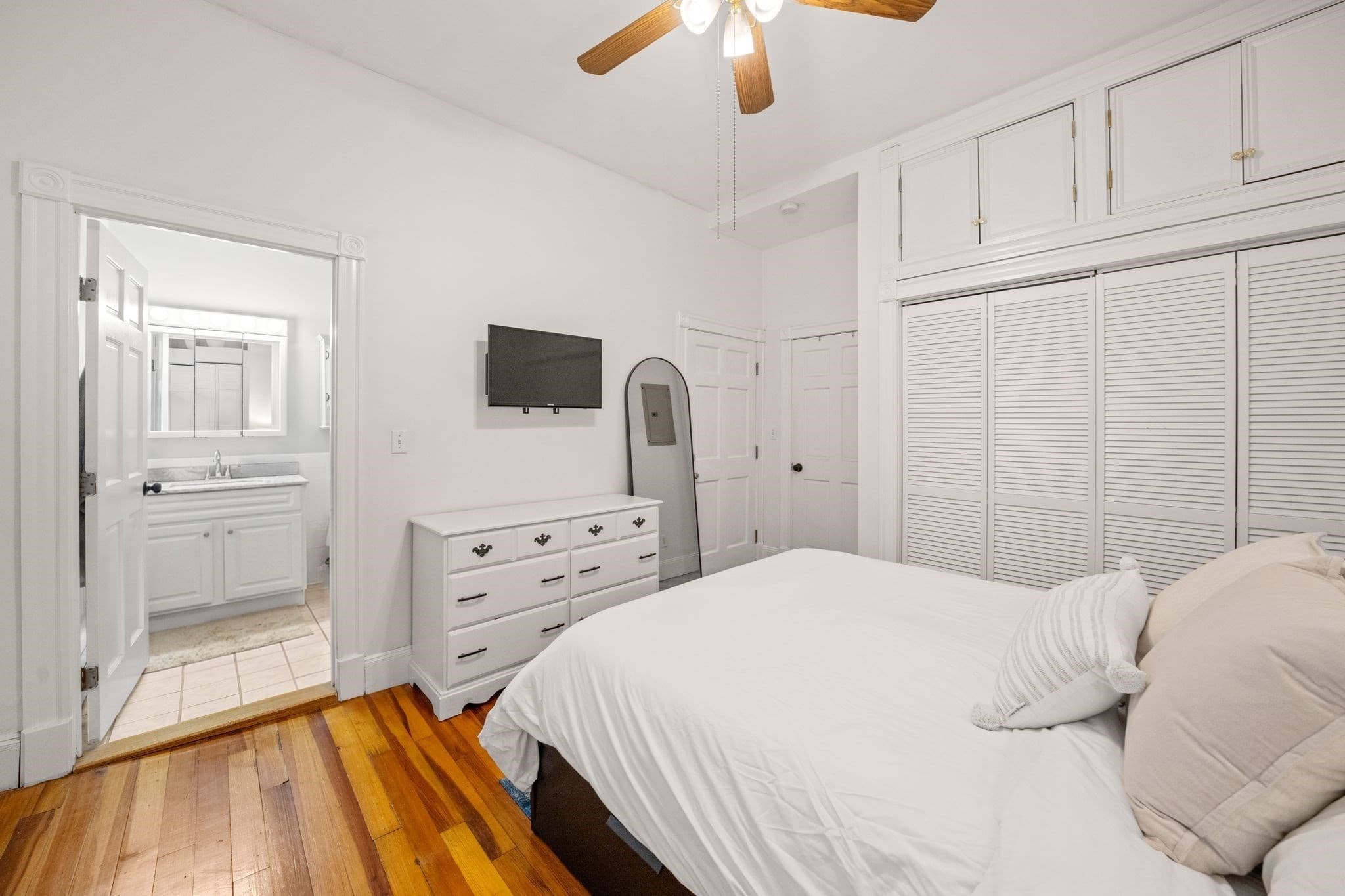Condominium at 805 E 4th St # 1, Boston MA 02127, photo 7 of 13