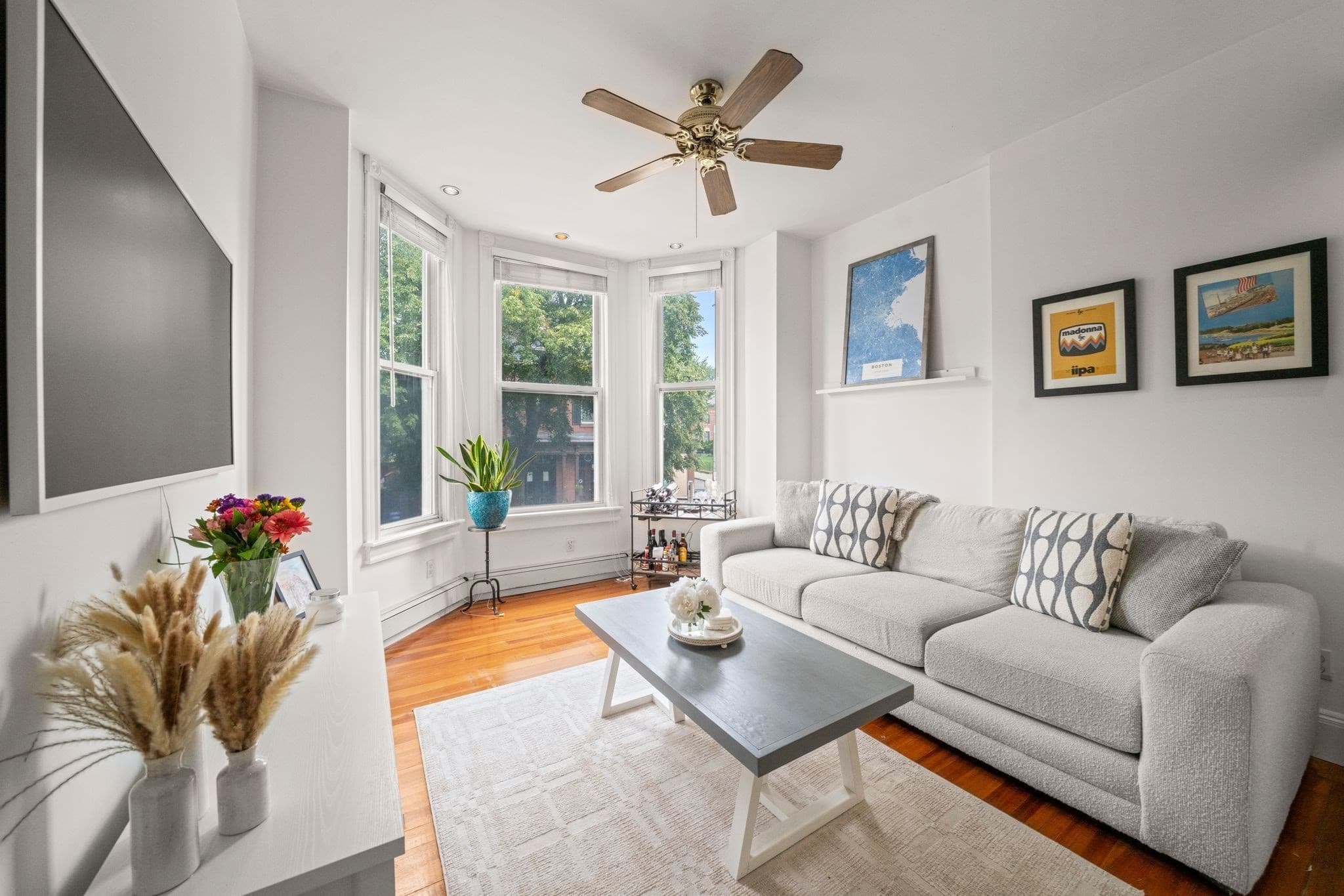 805 E 4th St # 1, Boston MA 02127
