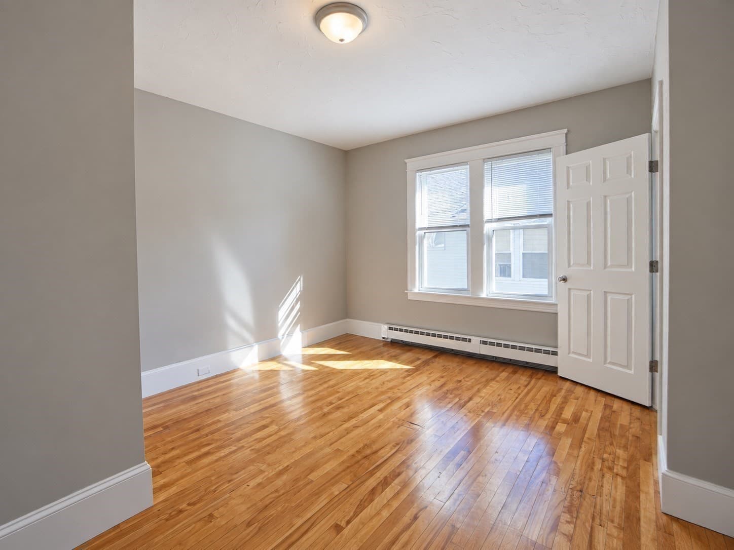 3 Family at 320 Hamilton St, Worcester MA 01604, Worcester, photo 8 of 17