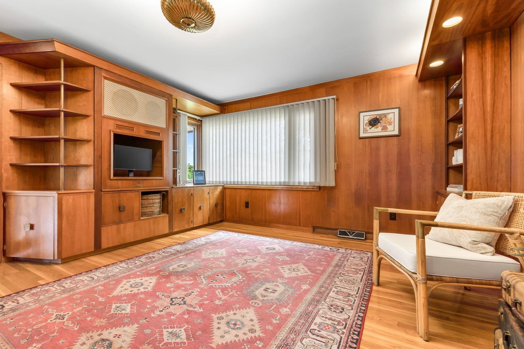 Single Family Residence at 4 Arlington Ter, Haverhill MA 01830, Haverhill, photo 7 of 42