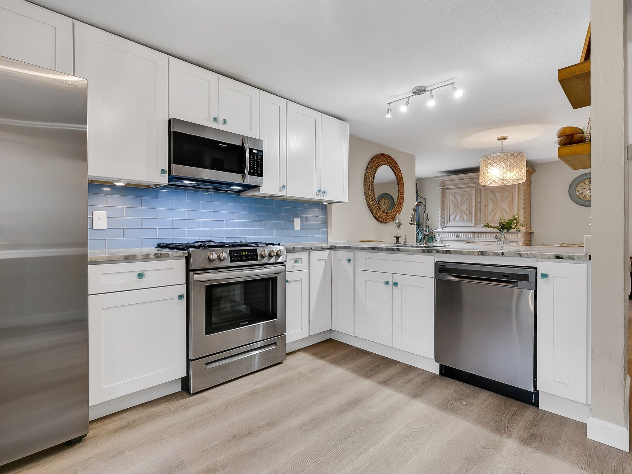 Condominium at 21 W Parish Ct # 21, Haverhill MA 01832, Haverhill, photo 3 of 24