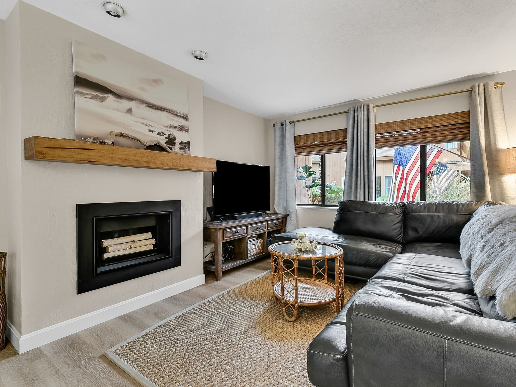 Condominium at 21 W Parish Ct # 21, Haverhill MA 01832, Haverhill, photo 9 of 24