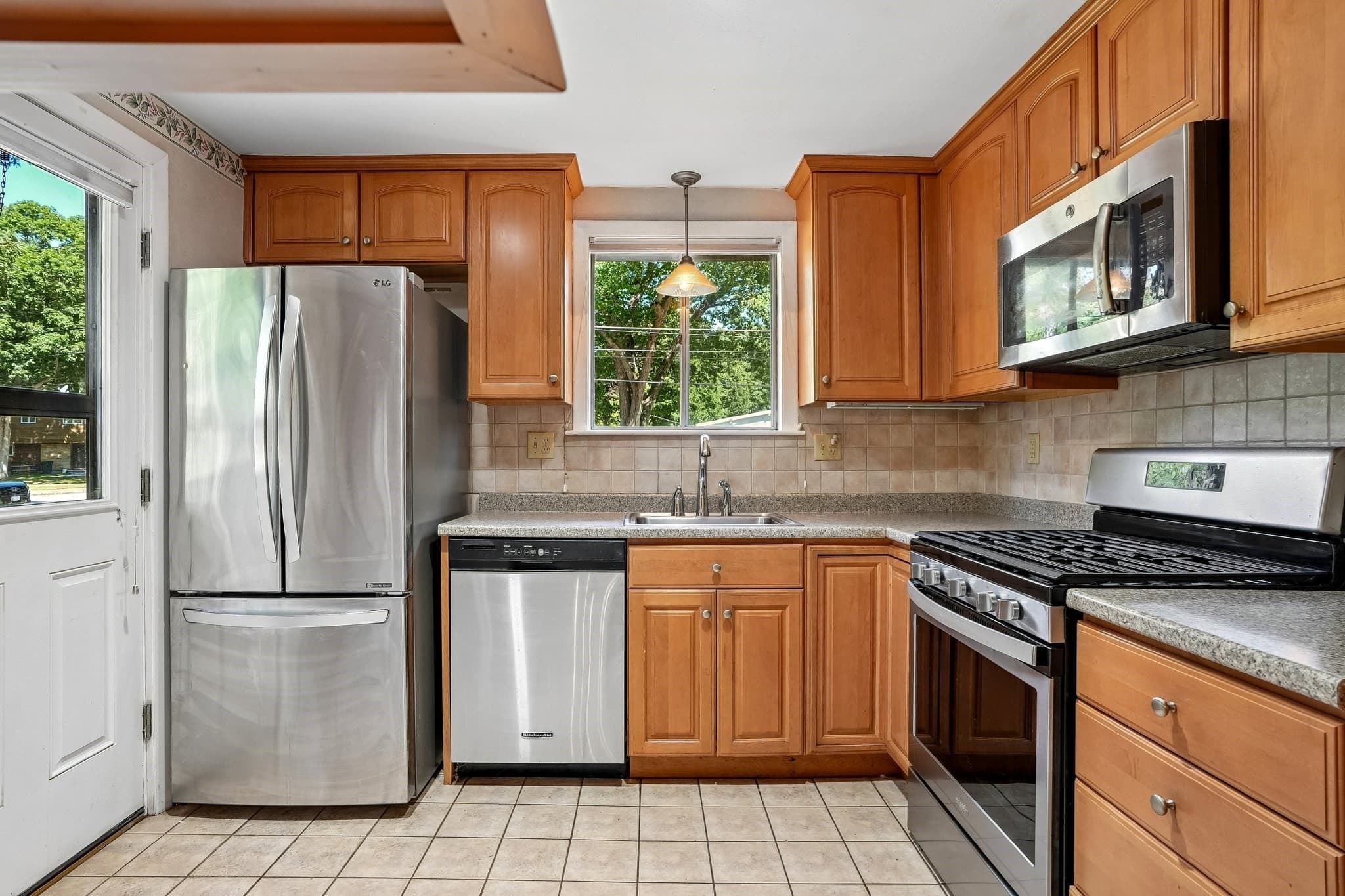Single Family Residence at 31 Madison Ave, Sharon MA 02067, Sharon, photo 5 of 31