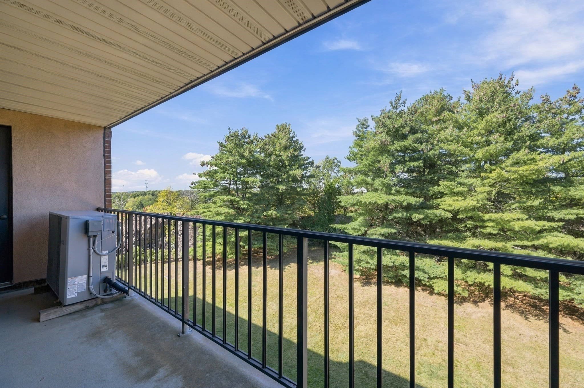 Condominium at 12 Ledgewood Way # 21, Peabody MA 01960, Peabody, photo 20 of 41