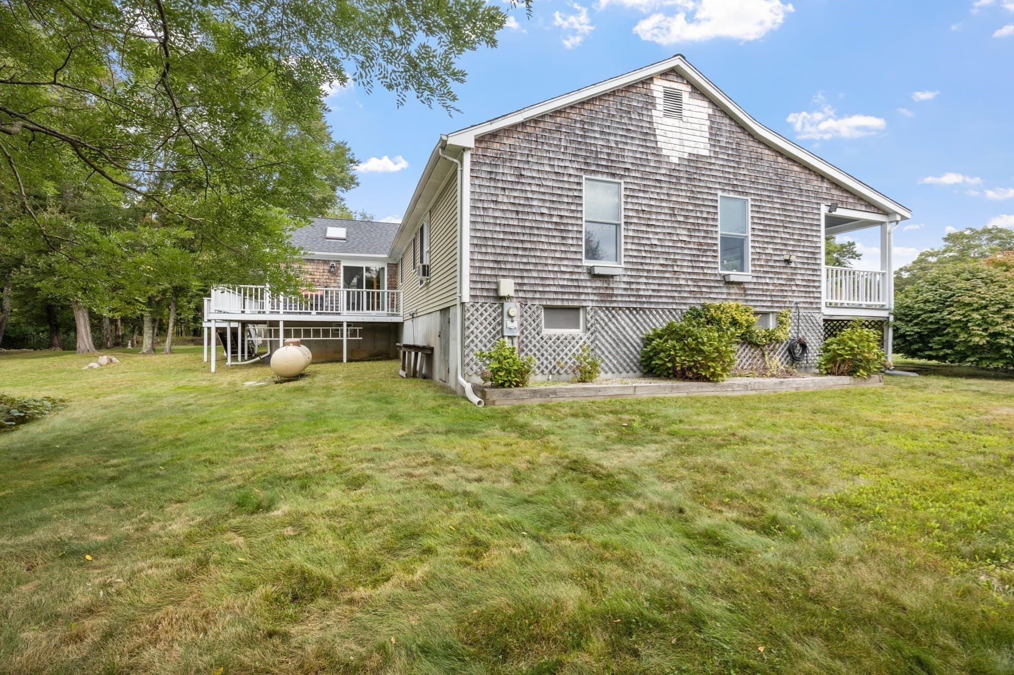 Single Family Residence at 14 Coves End Rd, Marion MA 02738, Marion, photo 30 of 38