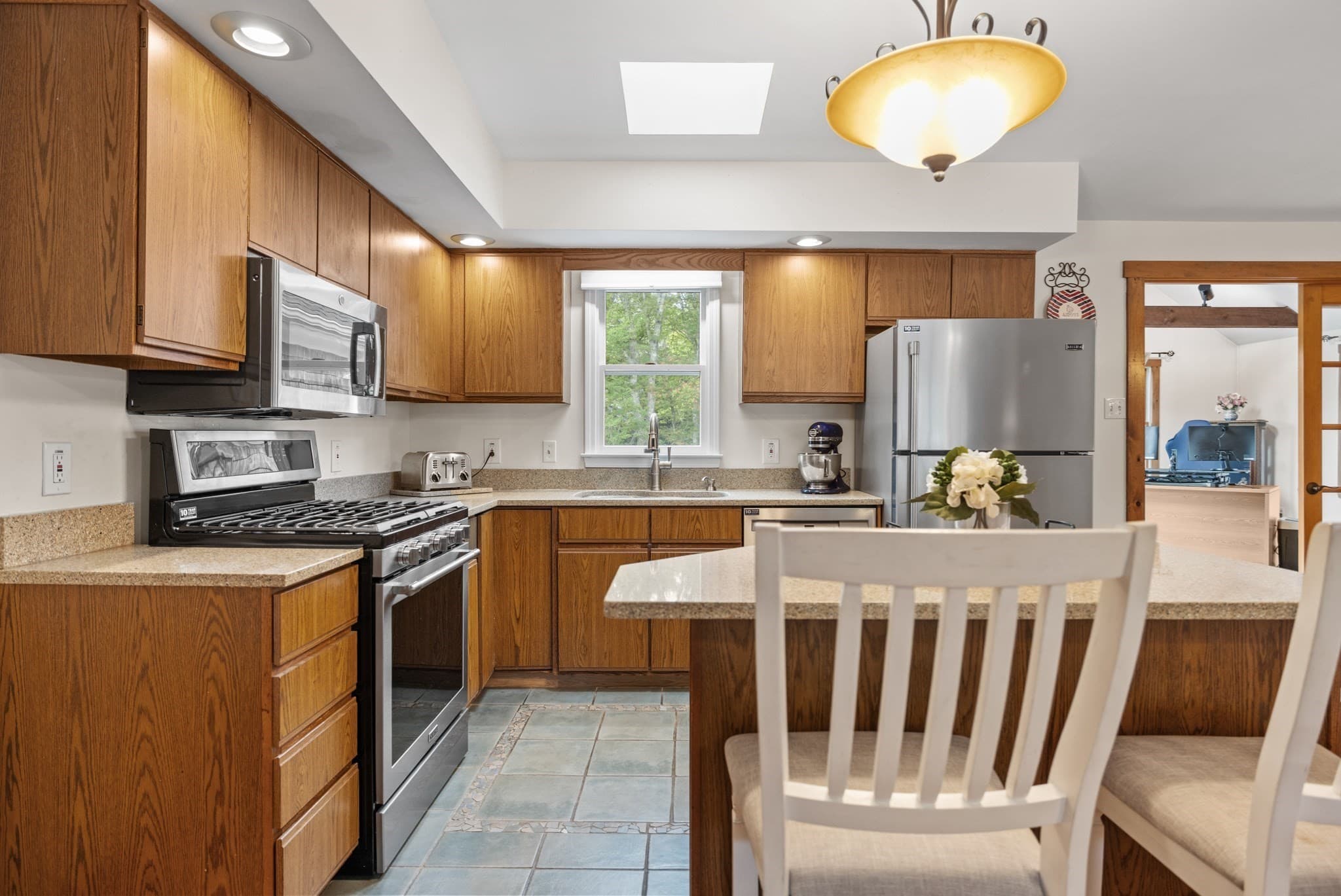Single Family Residence at 14 Coves End Rd, Marion MA 02738, Marion, photo 10 of 38