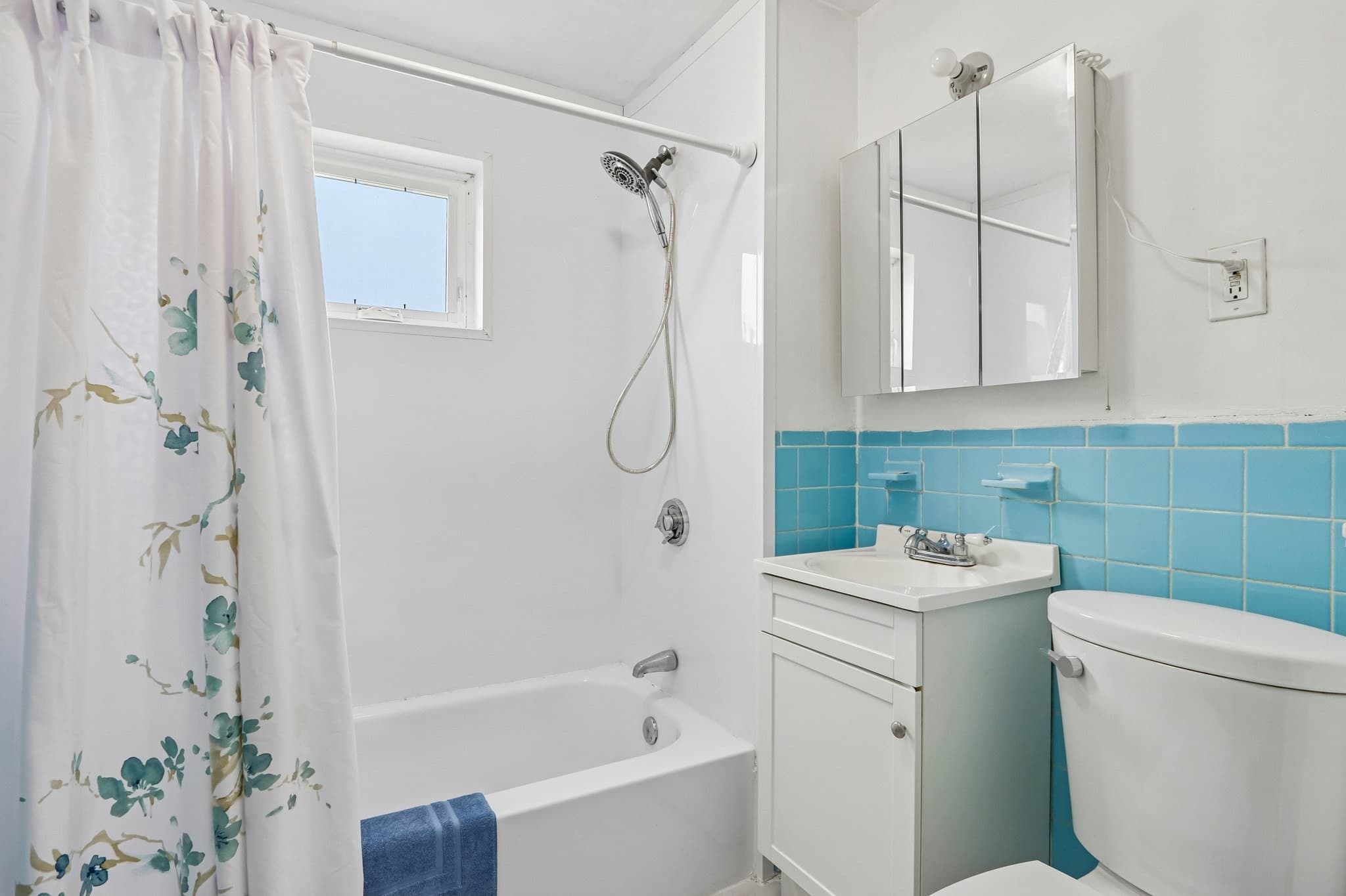 Condominium at 15 Grant # 15, Beverly MA 01915, Beverly, photo 13 of 31