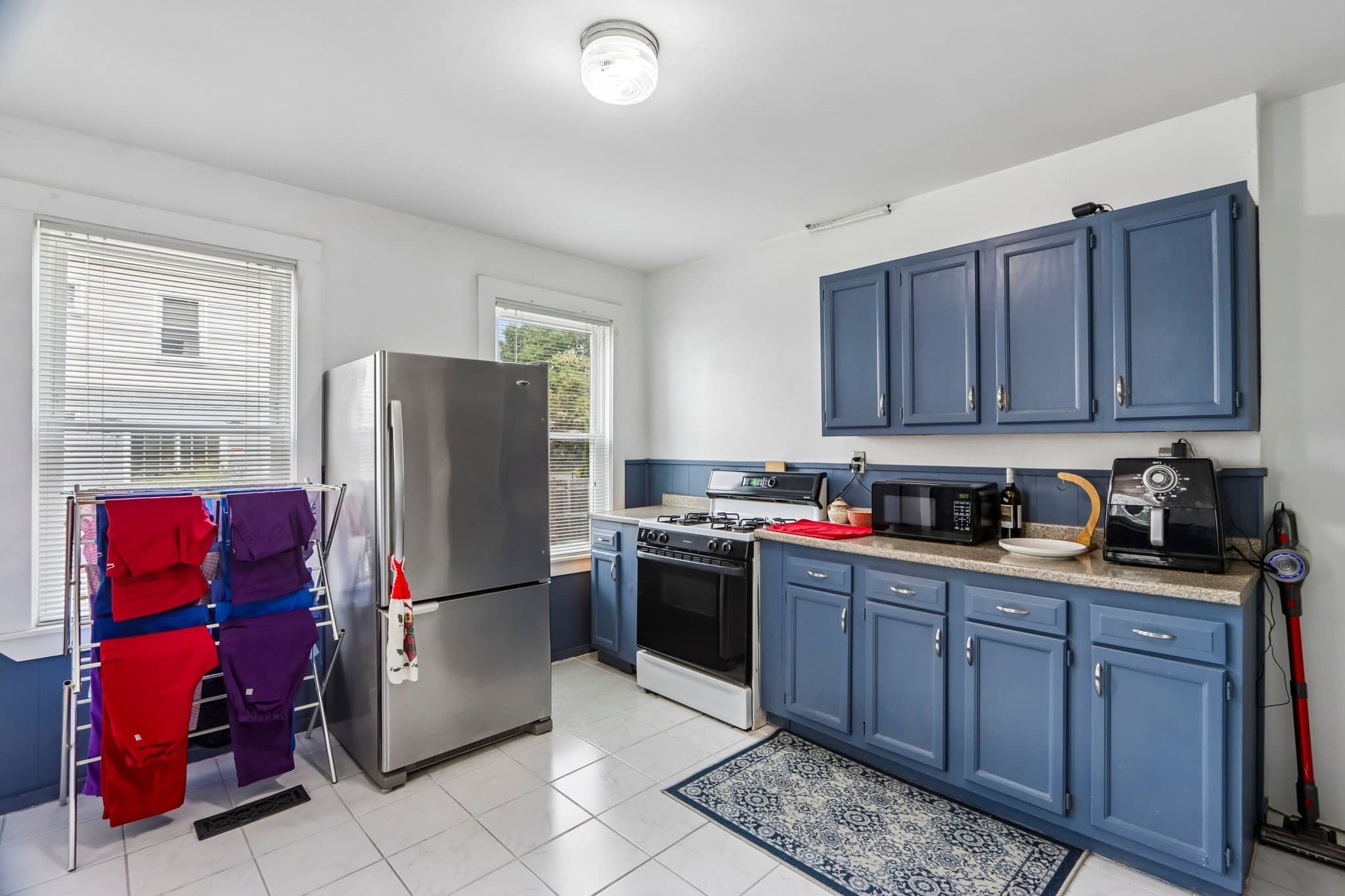 Condominium at 15 Grant # 15, Beverly MA 01915, Beverly, photo 7 of 31