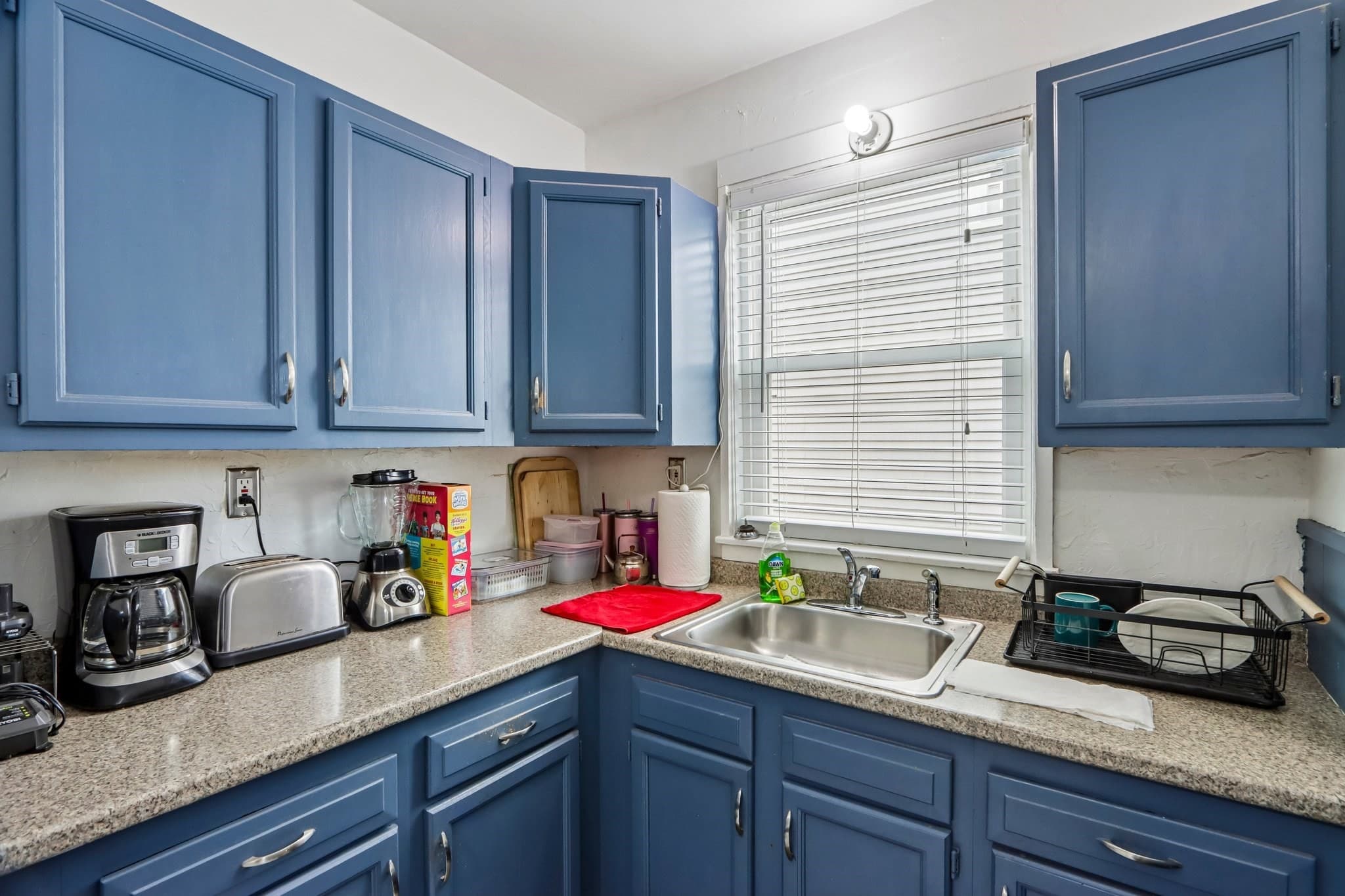 Condominium at 15 Grant # 15, Beverly MA 01915, Beverly, photo 9 of 31