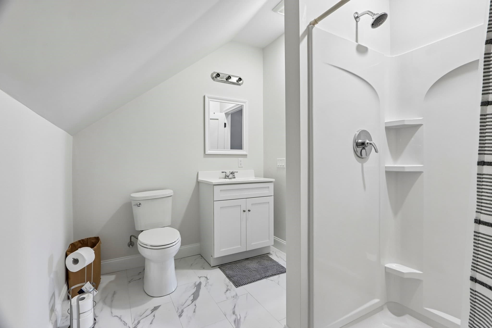 Condominium at 15 Grant # 15, Beverly MA 01915, Beverly, photo 24 of 31