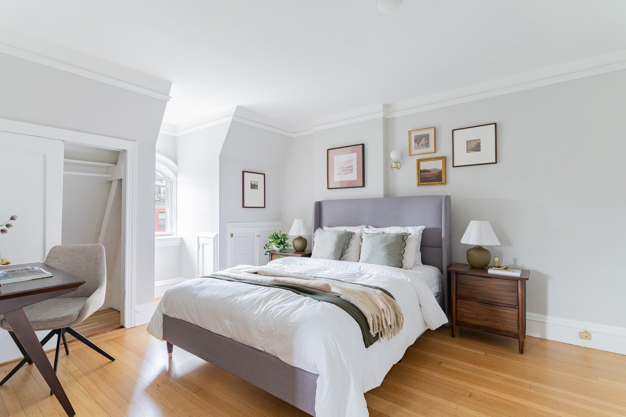 Condominium at 334 Beacon # 10, Boston MA 02116, photo 7 of 11