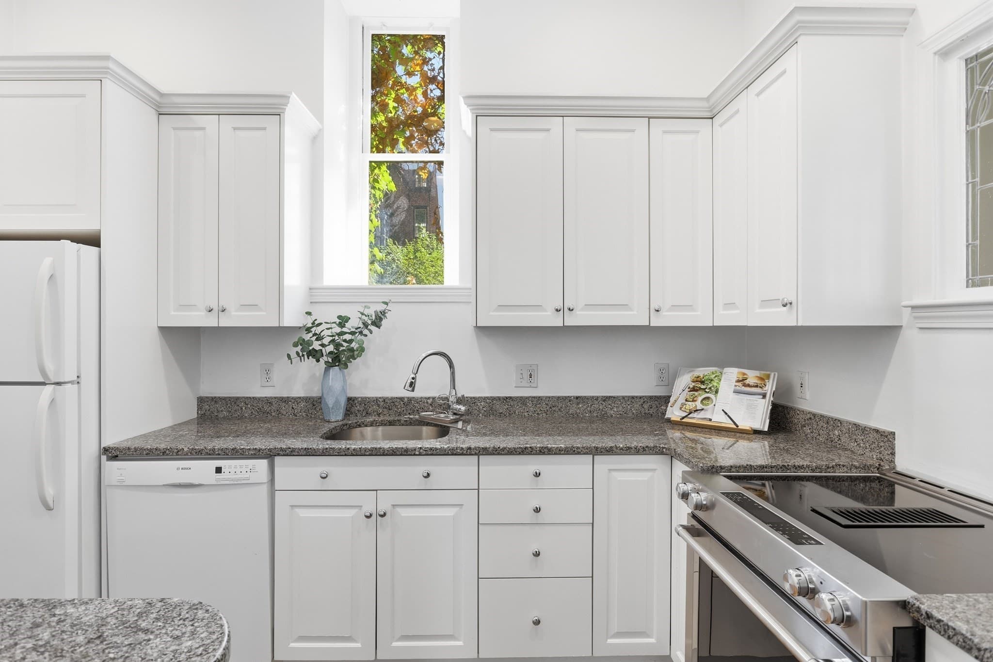 Condominium at 70 Mount Vernon St # 1B, Boston MA 02108, Boston, photo 6 of 26