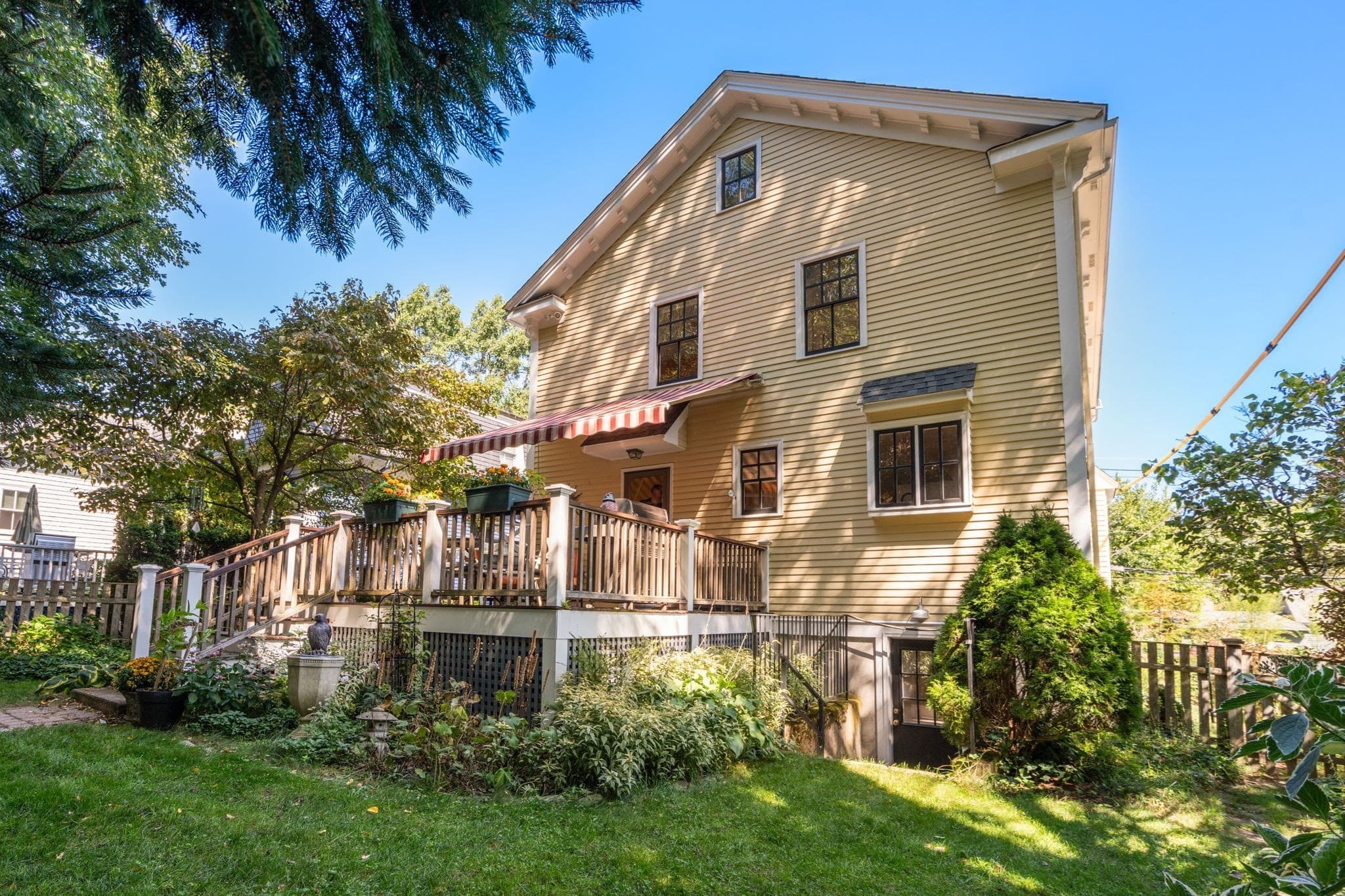 Single Family Residence at 75 Seaverns Ave, Boston MA 02130, photo 30 of 42