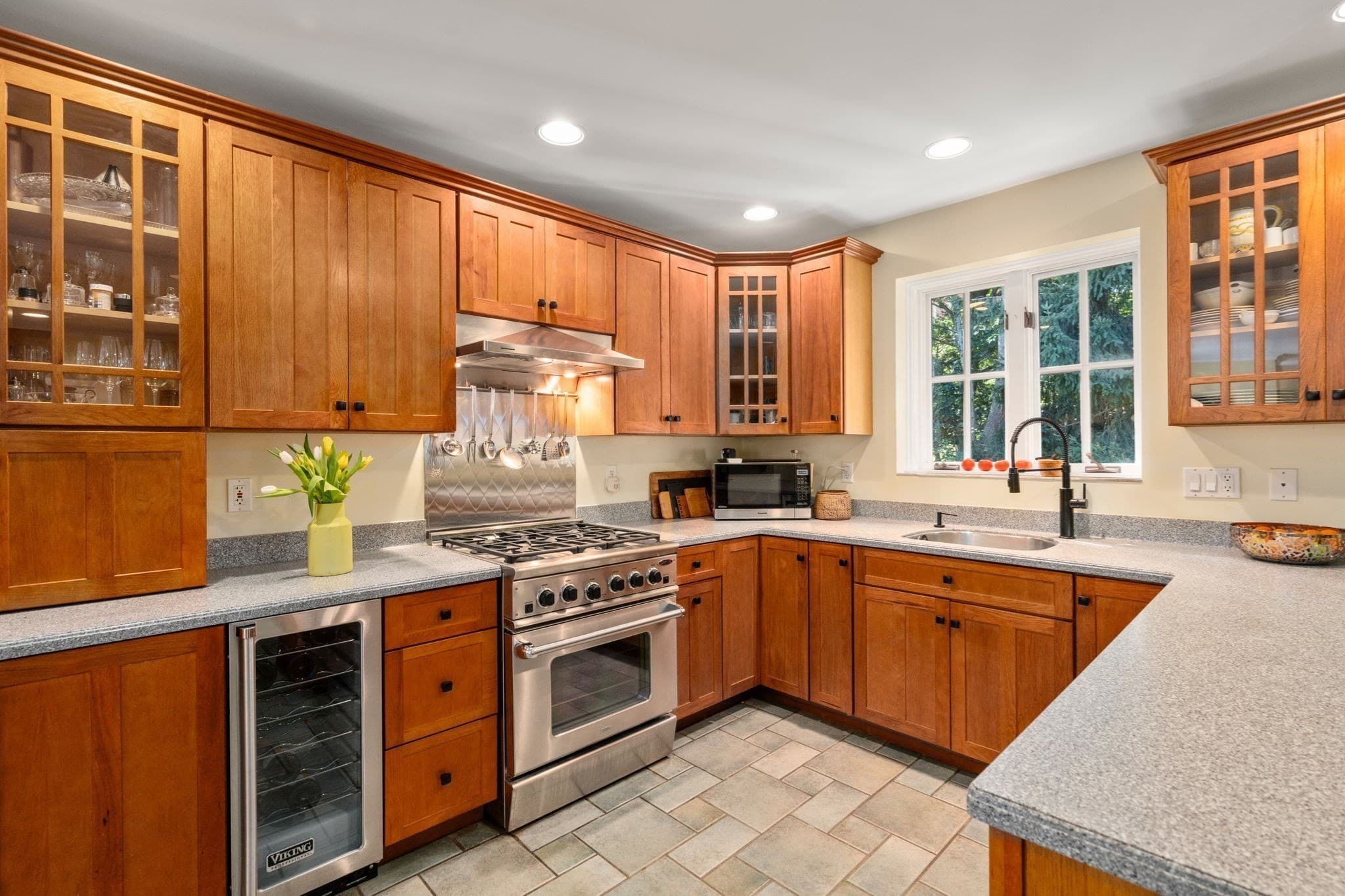 Single Family Residence at 75 Seaverns Ave, Boston MA 02130, photo 11 of 42