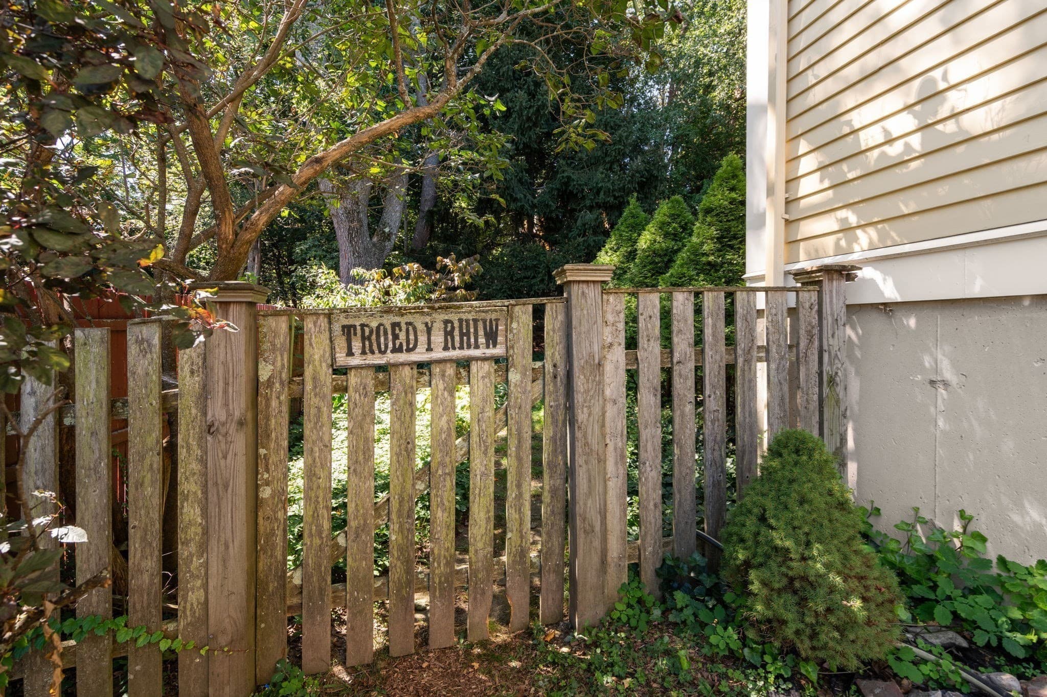 Single Family Residence at 75 Seaverns Ave, Boston MA 02130, photo 35 of 42