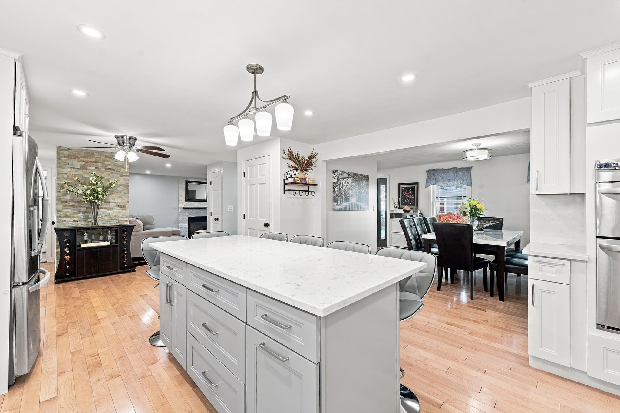 Single Family Residence at 5 Lady Slipper Ln, Methuen MA 01844, Methuen, photo 7 of 41