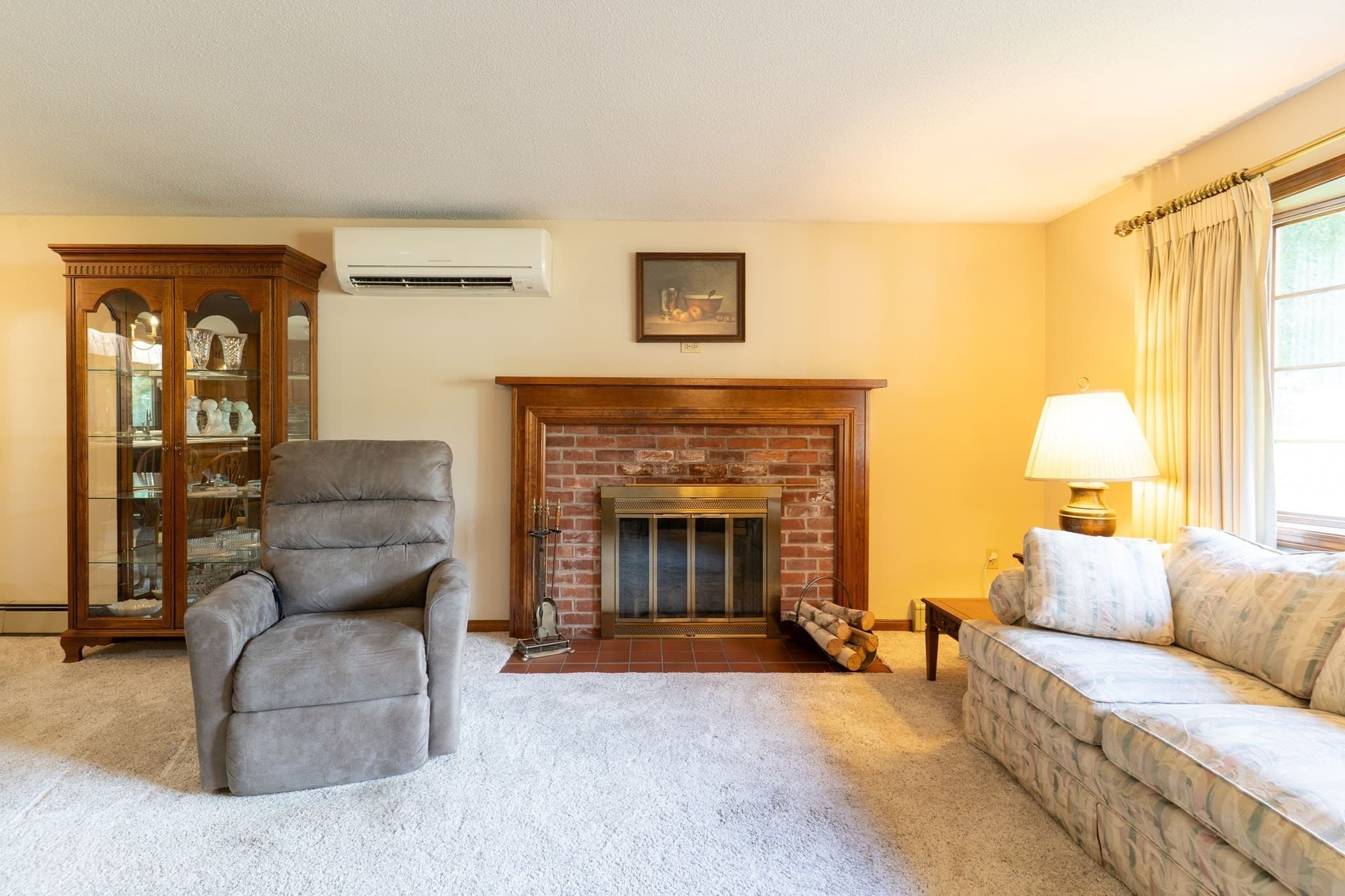 Single Family Residence at 14 Delaney Ave, Dudley MA 01571, Dudley, photo 5 of 40