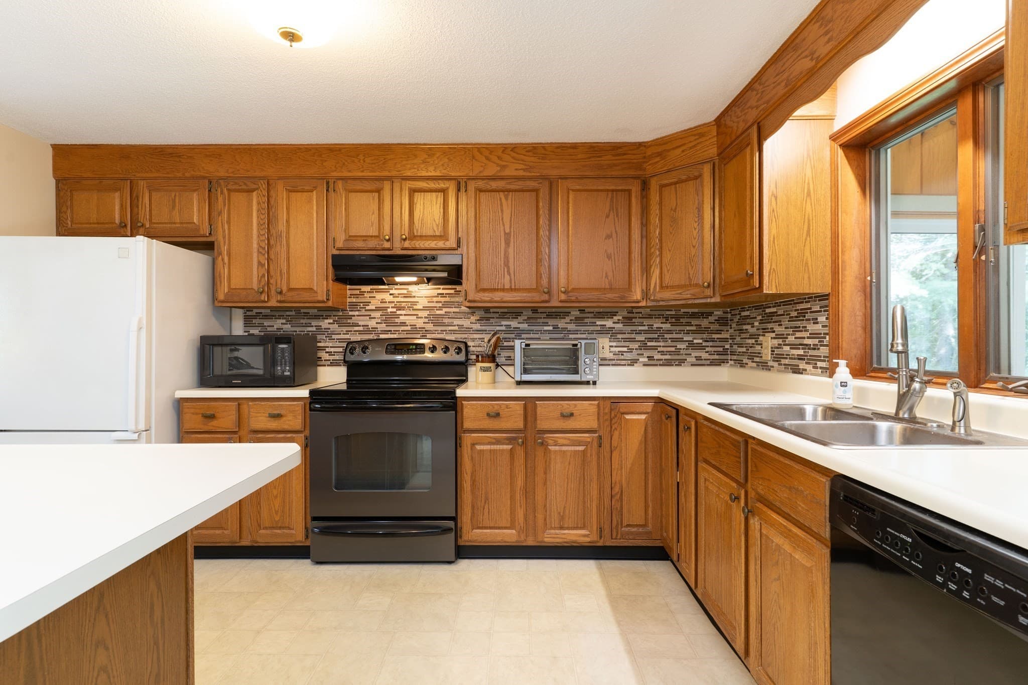 Single Family Residence at 14 Delaney Ave, Dudley MA 01571, Dudley, photo 10 of 40