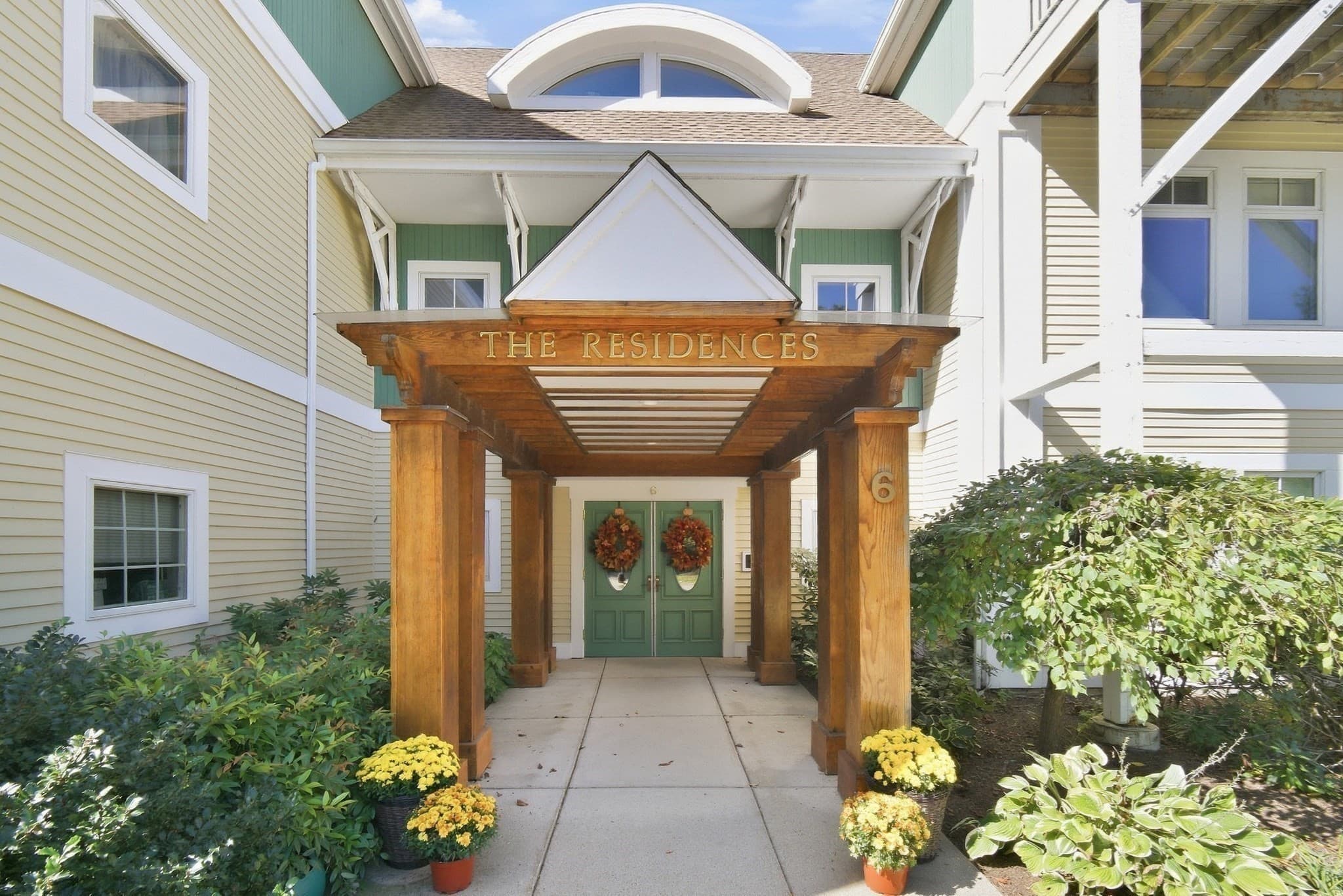 6 Green Way # 101, Wayland MA 01778