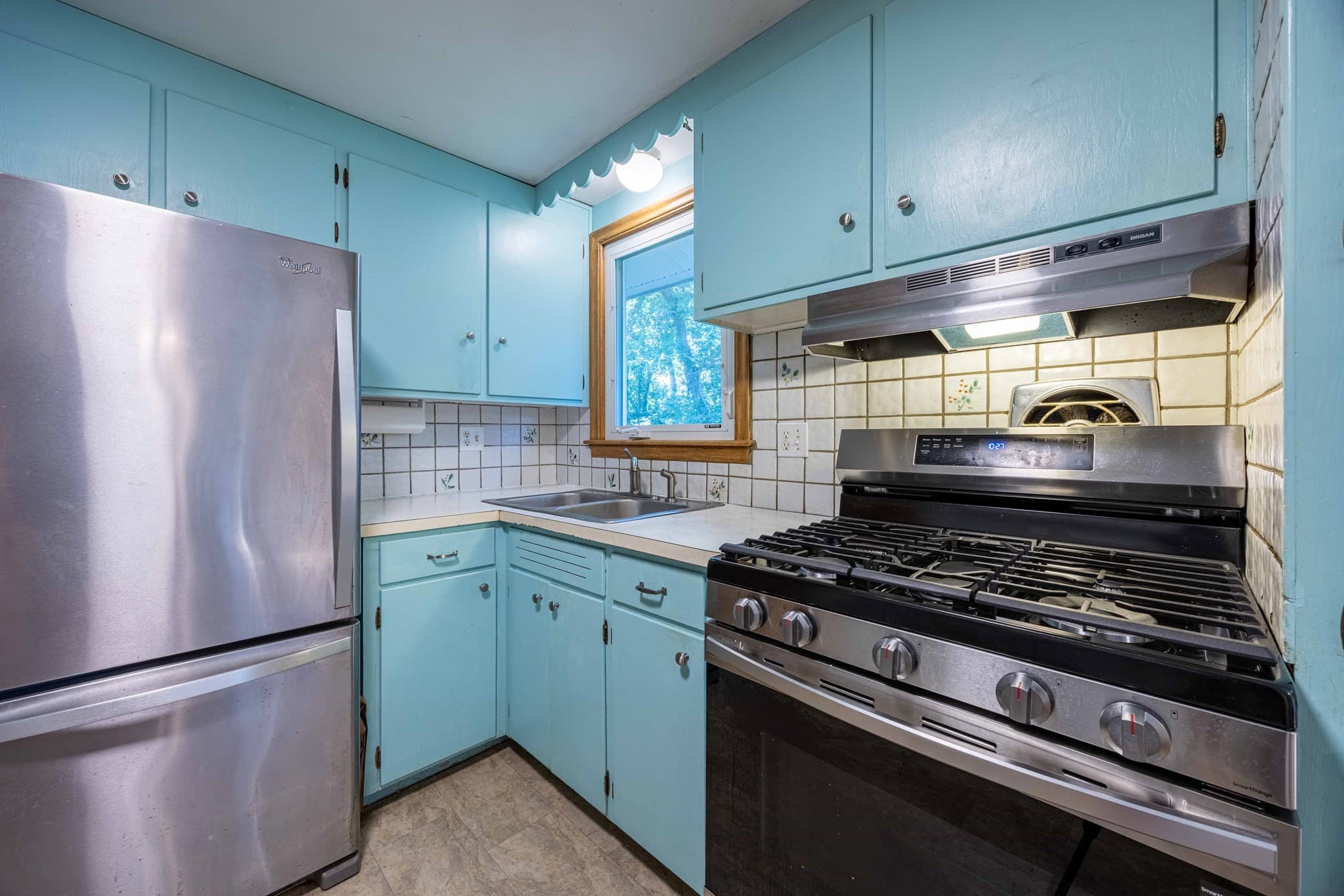 Single Family Residence at 4 Virginia Road, Medway MA 02053, Medway, photo 13 of 37