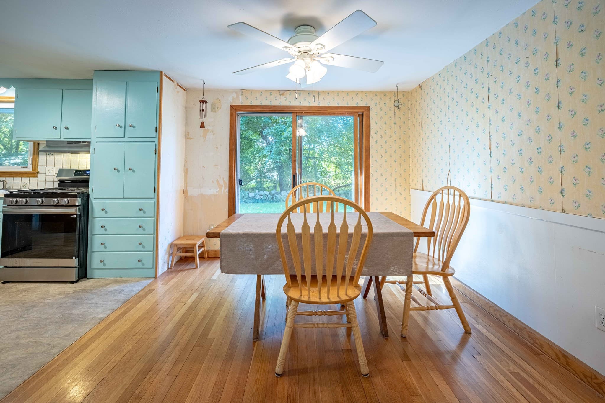 Single Family Residence at 4 Virginia Road, Medway MA 02053, Medway, photo 8 of 37