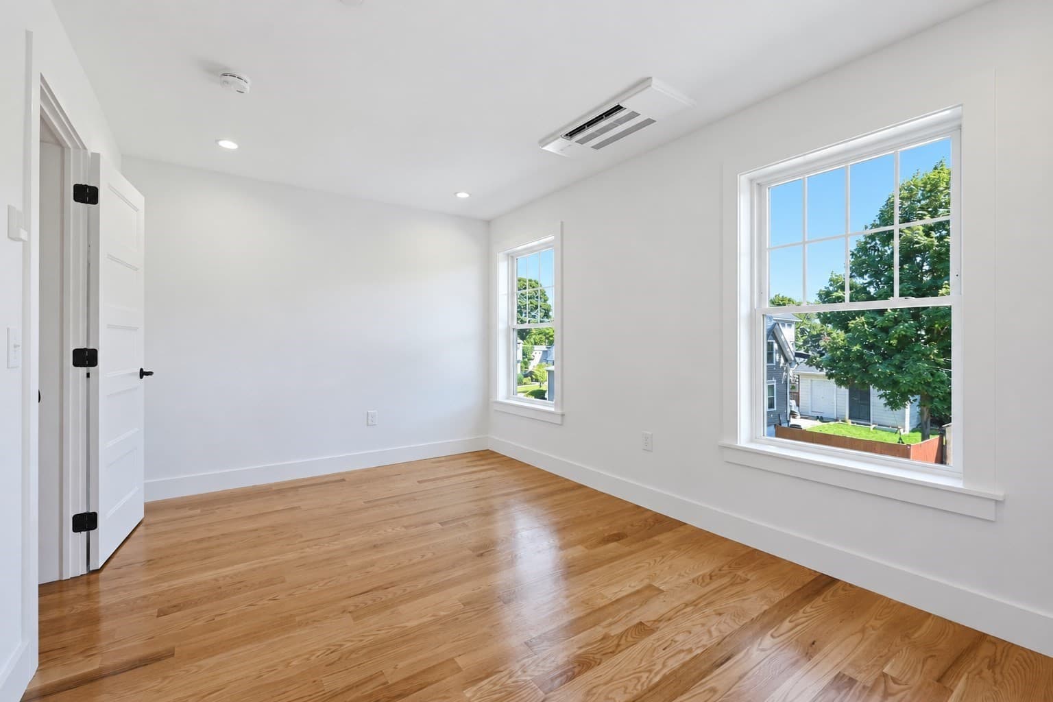 Condominium at 34 Linwood Ave # 34, Melrose MA 02176, Melrose, photo 23 of 42