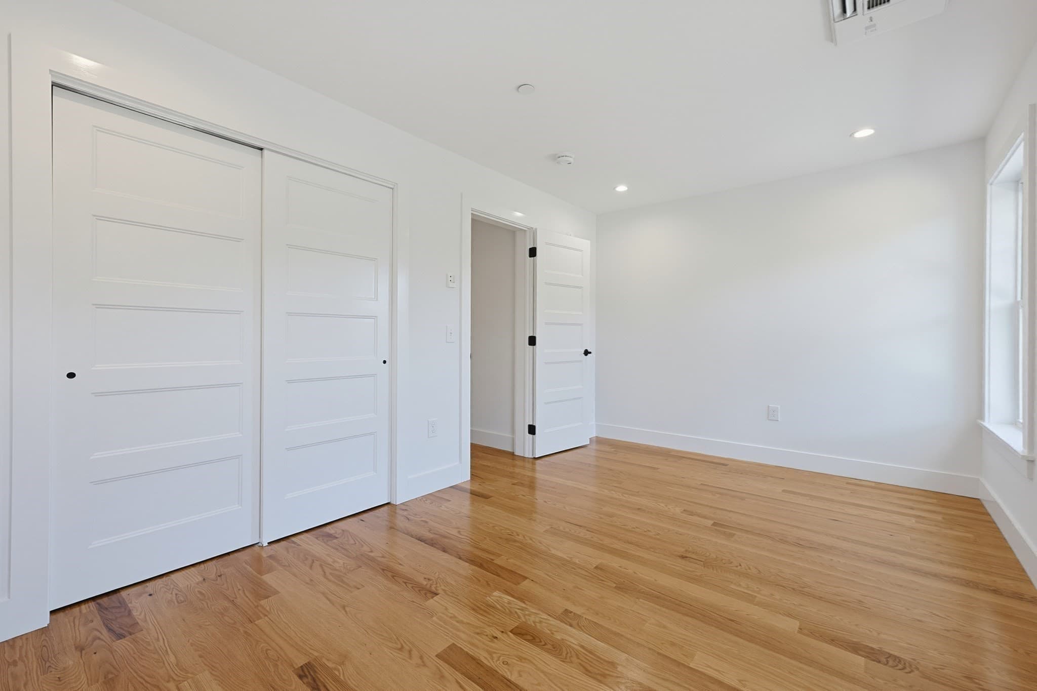 Condominium at 34 Linwood Ave # 34, Melrose MA 02176, Melrose, photo 24 of 42