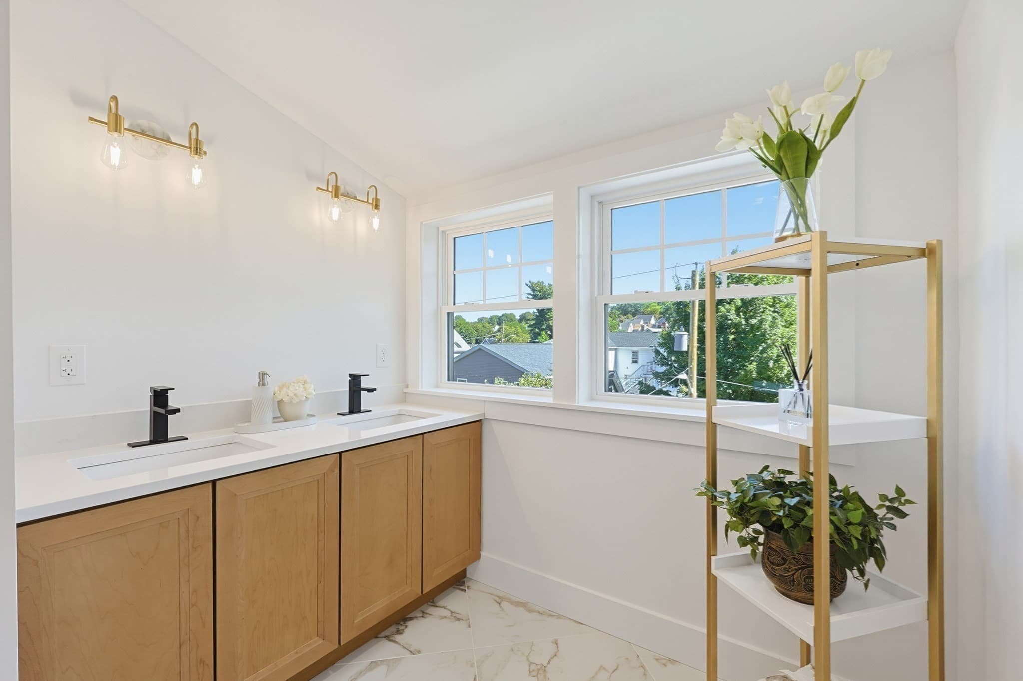 Condominium at 34 Linwood Ave # 34, Melrose MA 02176, Melrose, photo 30 of 42