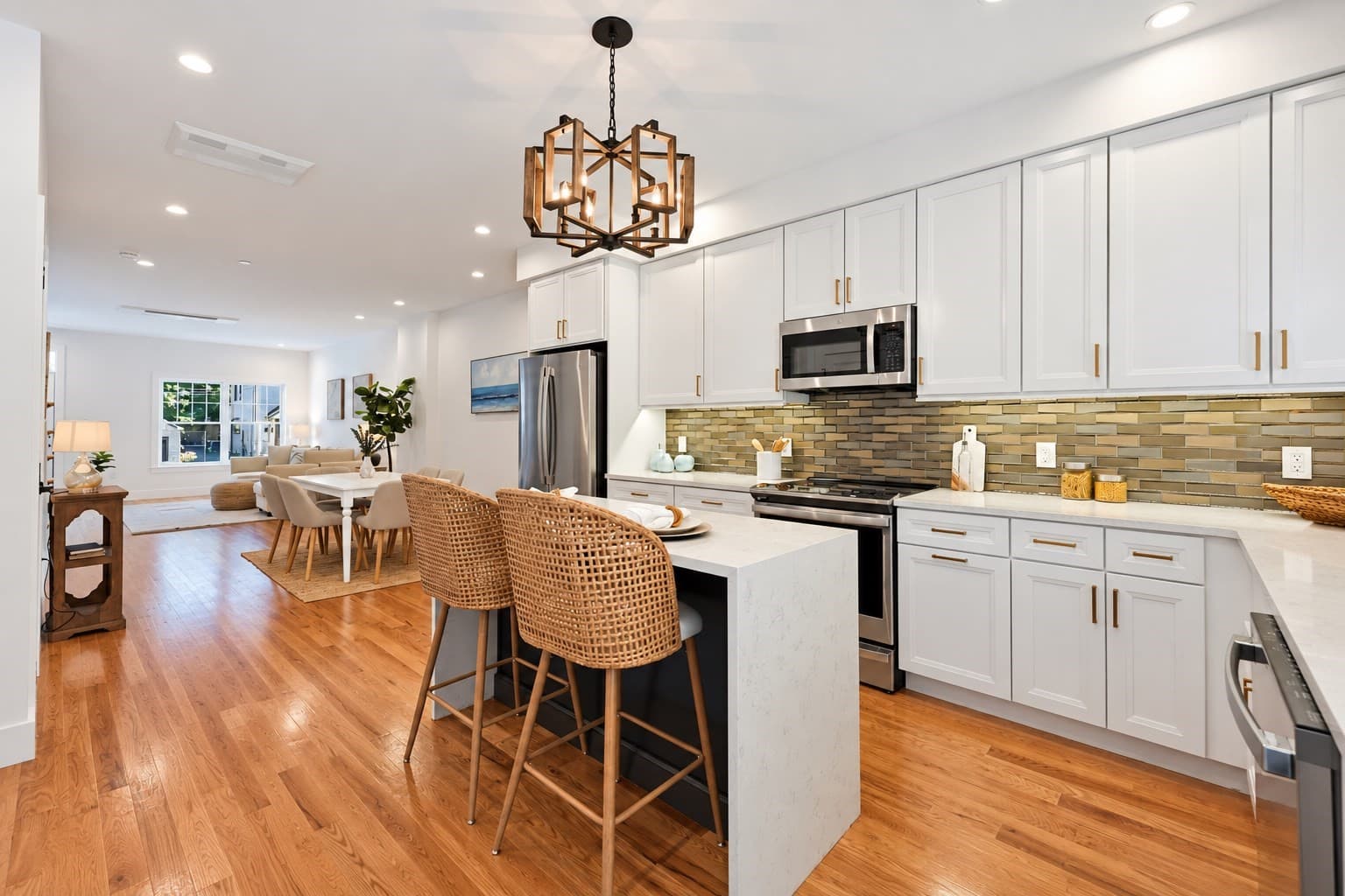 Condominium at 34 Linwood Ave # 34, Melrose MA 02176, Melrose, photo 11 of 42