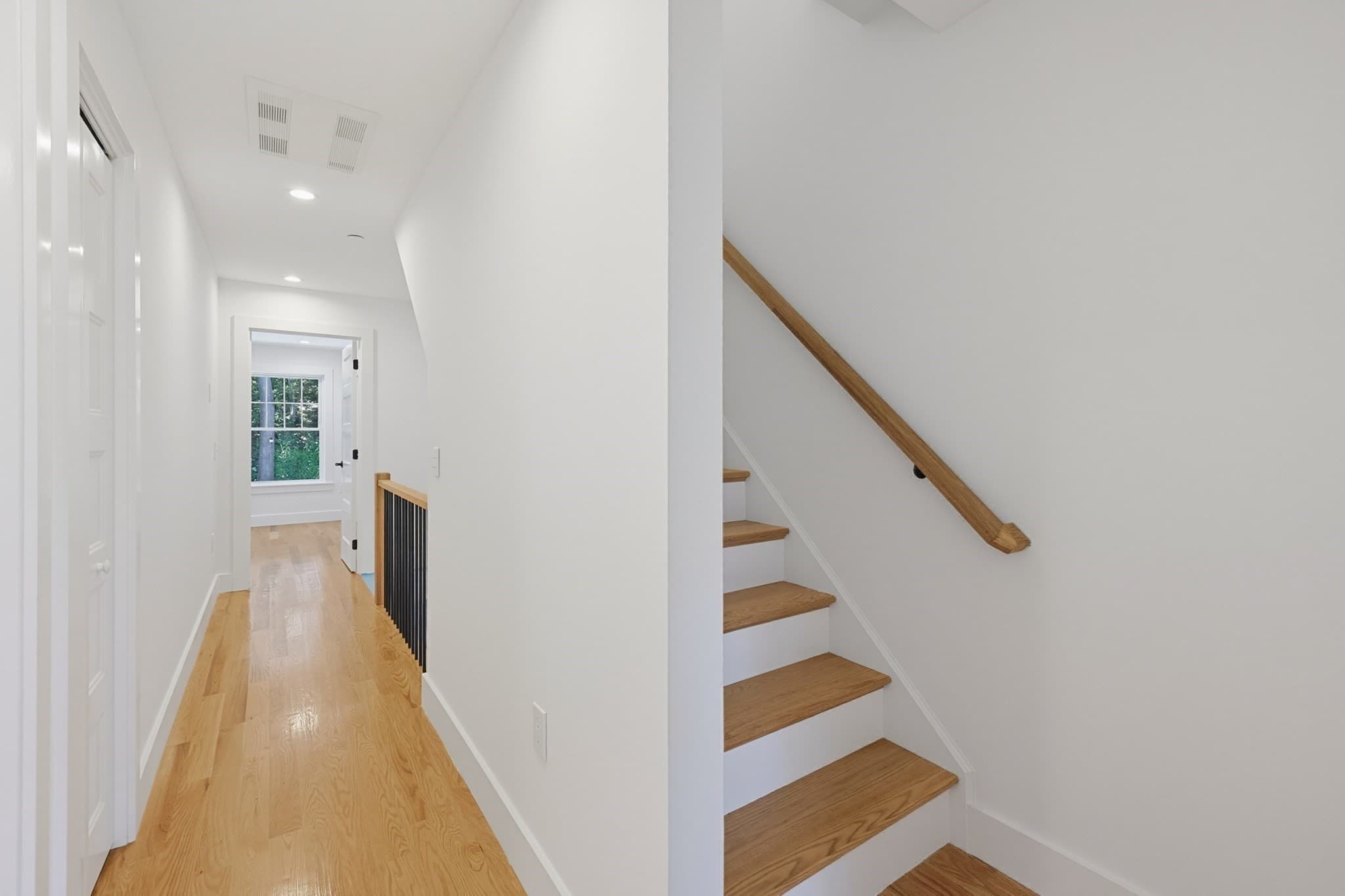 Condominium at 34 Linwood Ave # 34, Melrose MA 02176, Melrose, photo 25 of 42