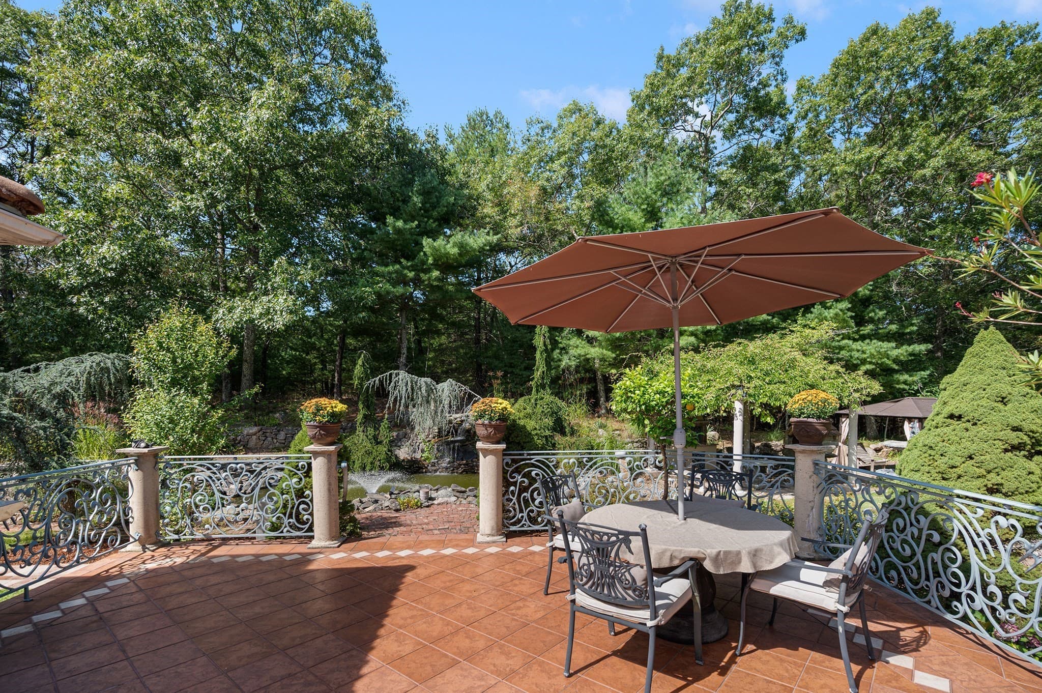 Single Family Residence at 22 Brook View Dr, Scituate RI 02831, Scituate, photo 18 of 41
