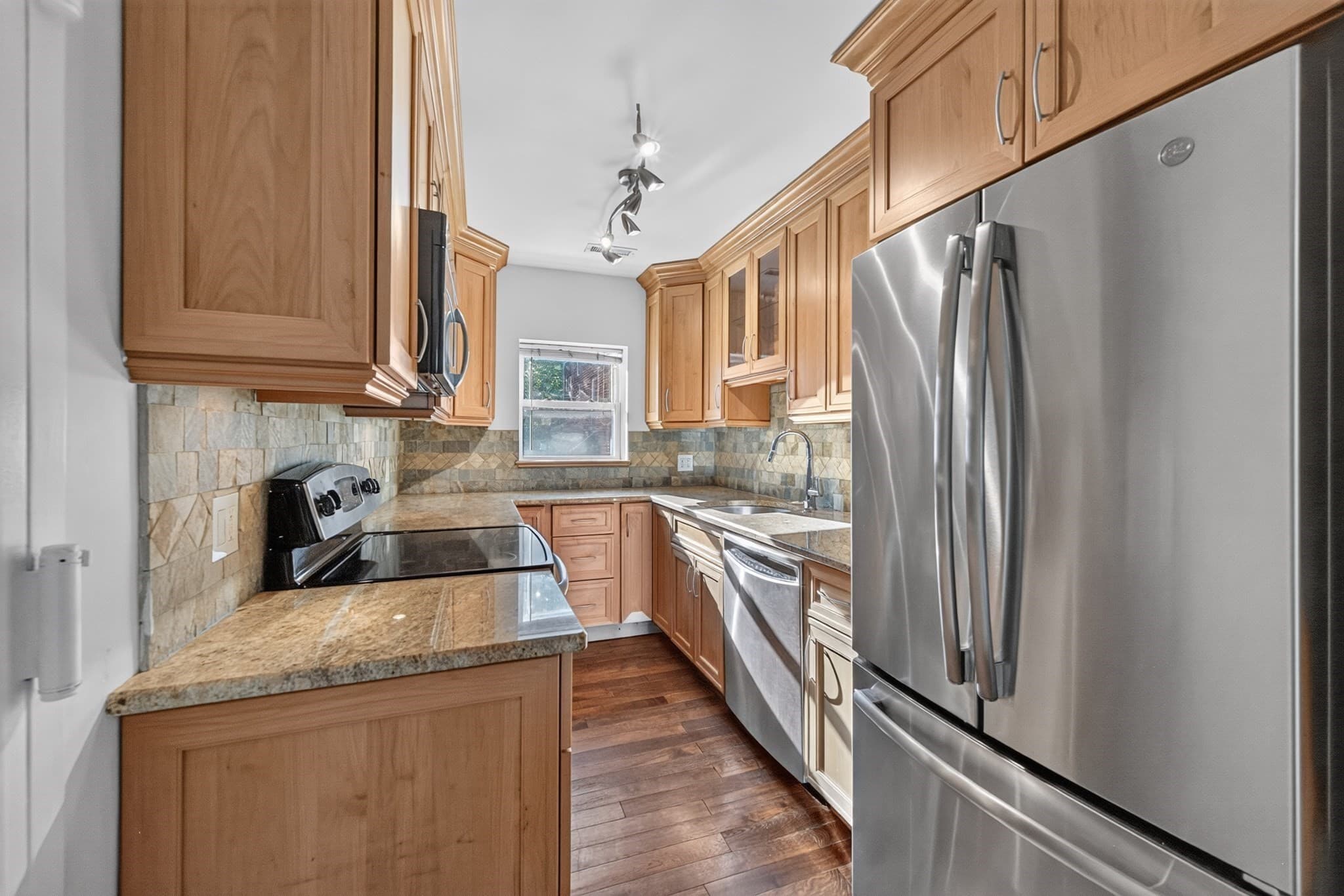 Condominium at 148 Newton Street # 2, Boston MA 02135, photo 9 of 37