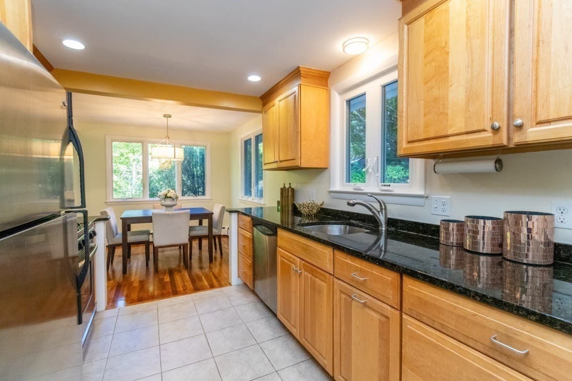 Single Family Residence at 32 Vfw Pkwy, Boston MA 02467, Boston, photo 5 of 19